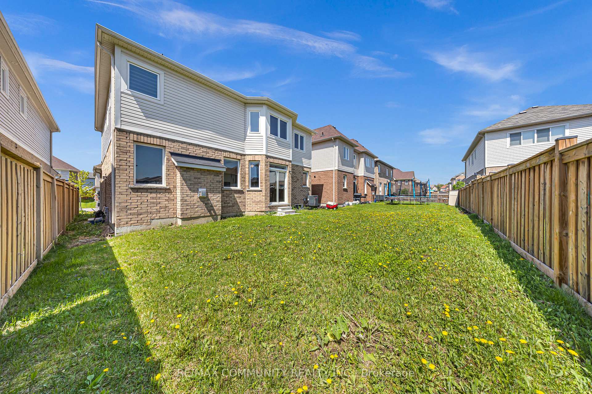 Photo 49 of 242 Kenneth Cole Drive, Clarington, Bowmanville — HOMEH