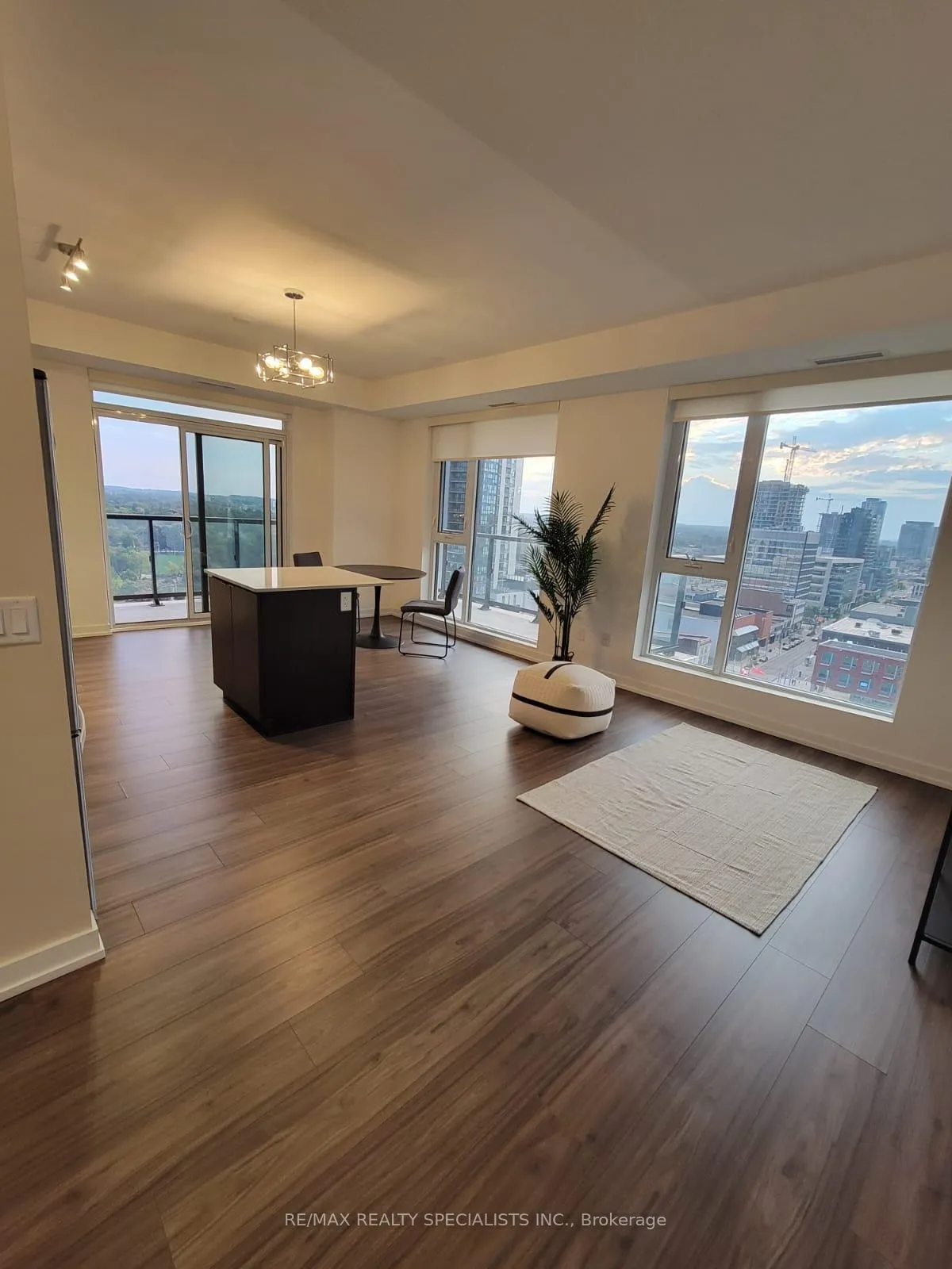 Photo 4 of Unit 1908, 55 Duke Street W, Kitchener — HOMEH