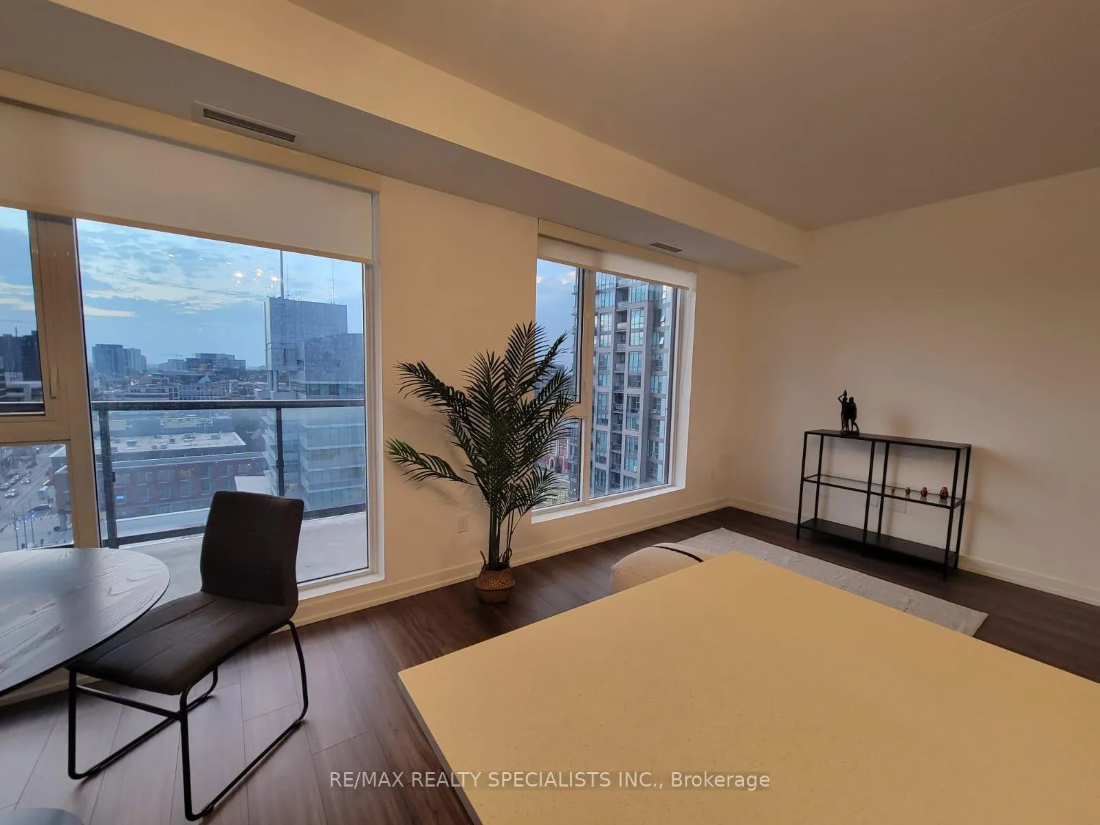 Photo 23 of Unit 1908, 55 Duke Street W, Kitchener — HOMEH