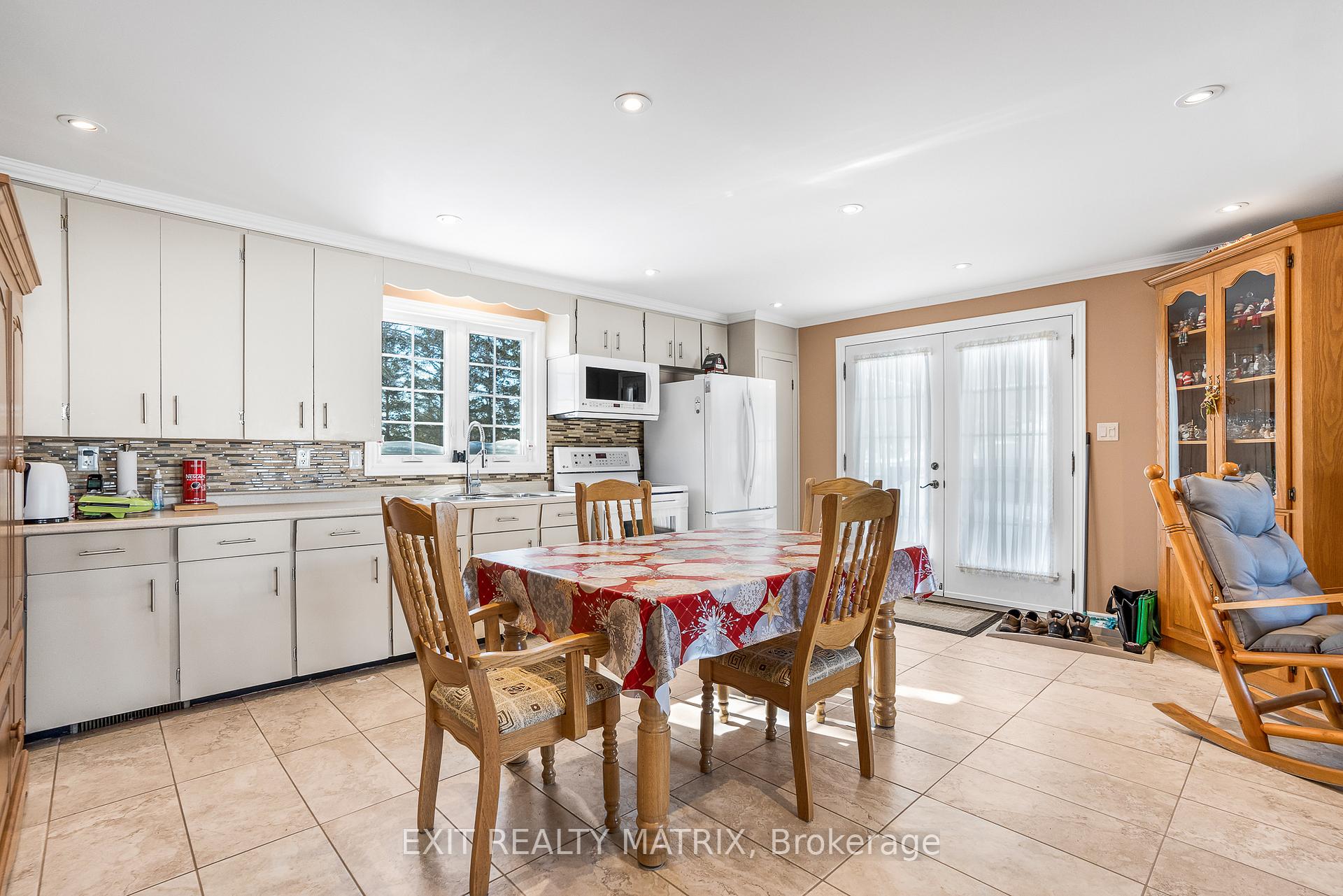 Photo 9 of 228 Main Street E, Champlain, Vankleek Hill — HOMEH