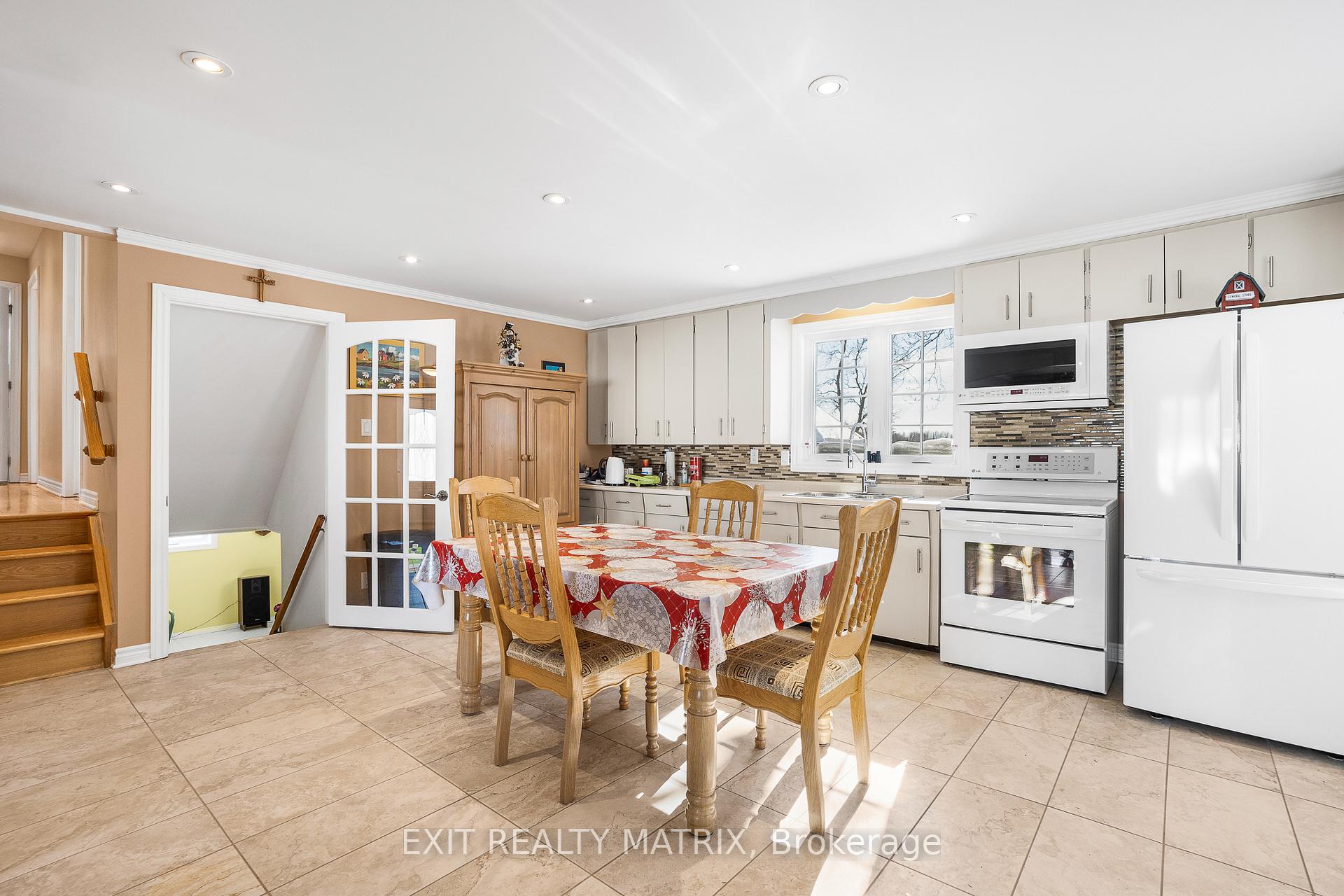 Photo 12 of 228 Main Street E, Champlain, Vankleek Hill — HOMEH