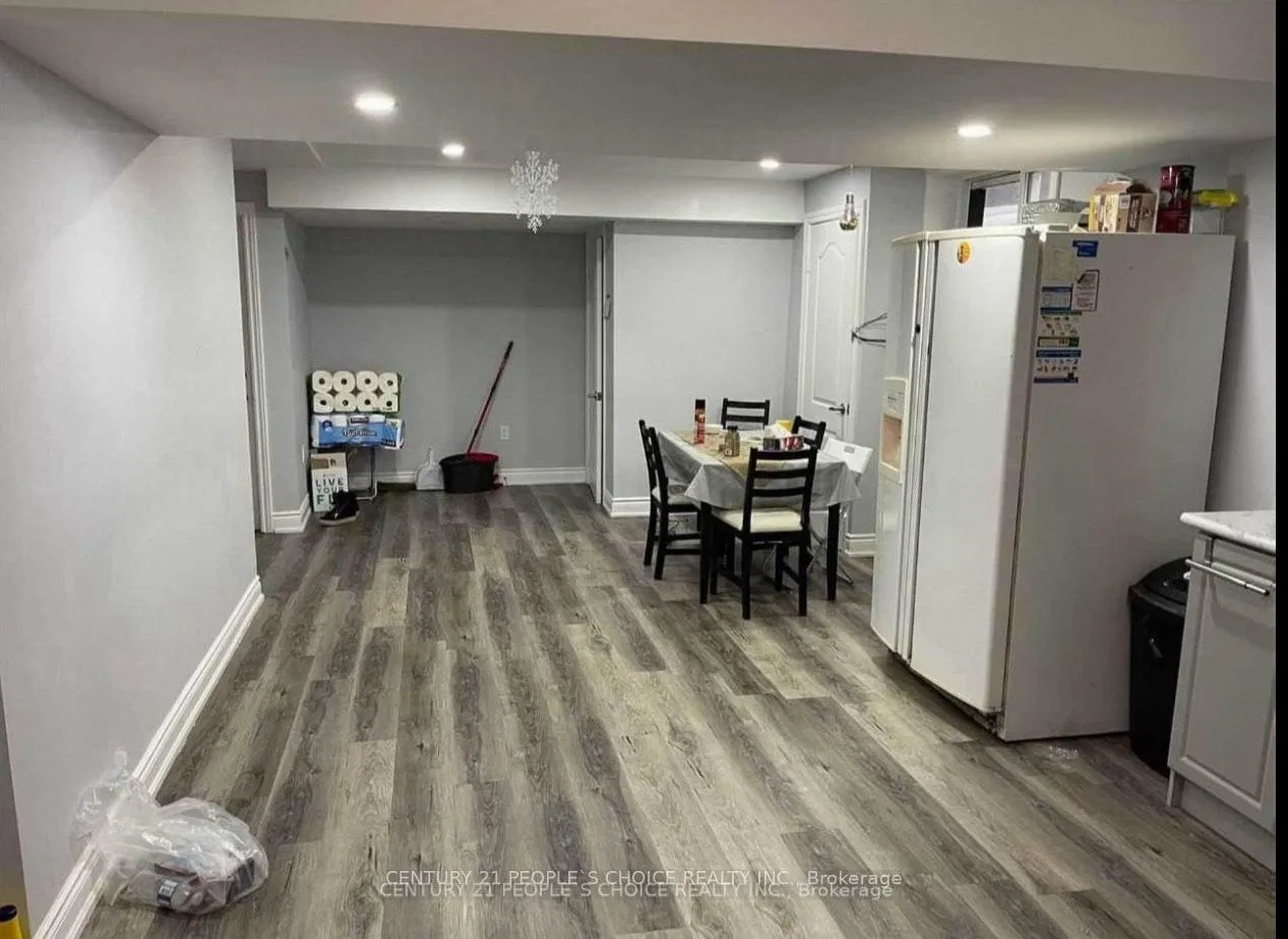 Photo 4 of Unit Lower, 24 Skranda Hill, Brampton, Fletcher's Creek South — HOMEH