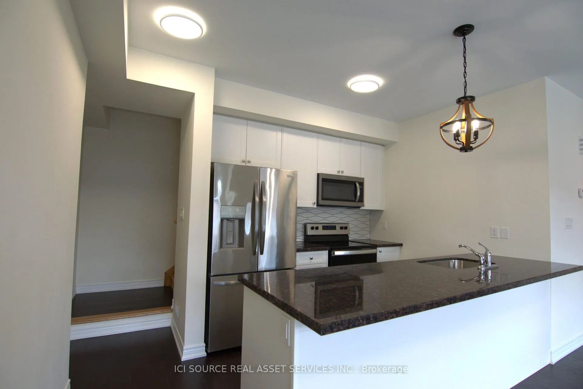 Photo 7 of 448 Salem Road S, Ajax, South East — HOMEH