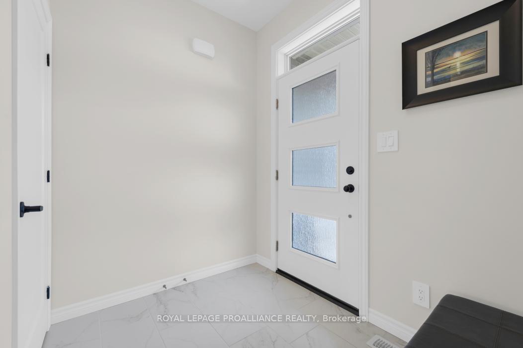 Photo 7 of 18 Athabaska Drive, Belleville, Thurlow Ward — HOMEH