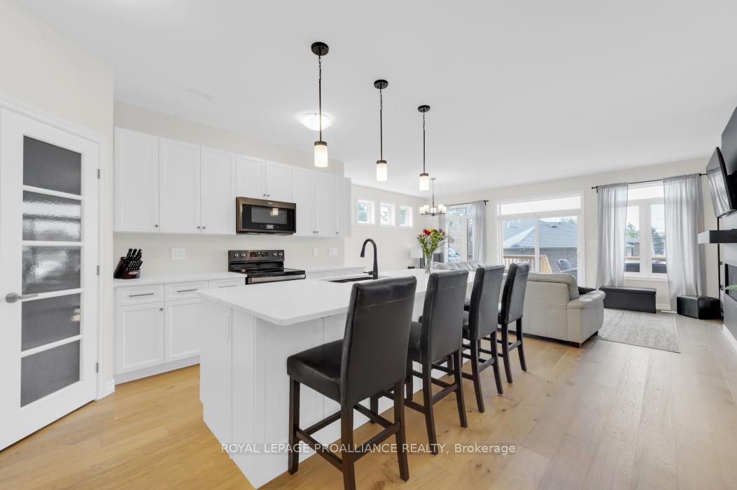 Photo 9 of 18 Athabaska Drive, Belleville, Thurlow Ward — HOMEH