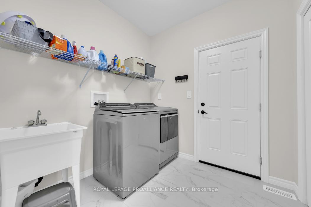 Photo 19 of 18 Athabaska Drive, Belleville, Thurlow Ward — HOMEH