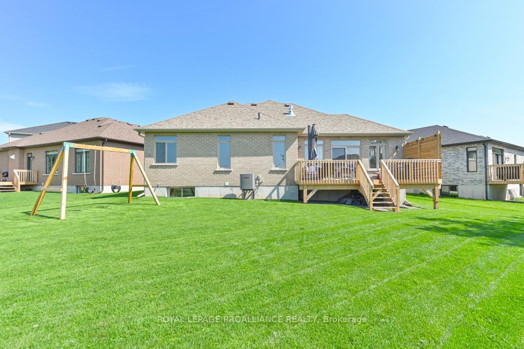 Photo 36 of 18 Athabaska Drive, Belleville, Thurlow Ward — HOMEH