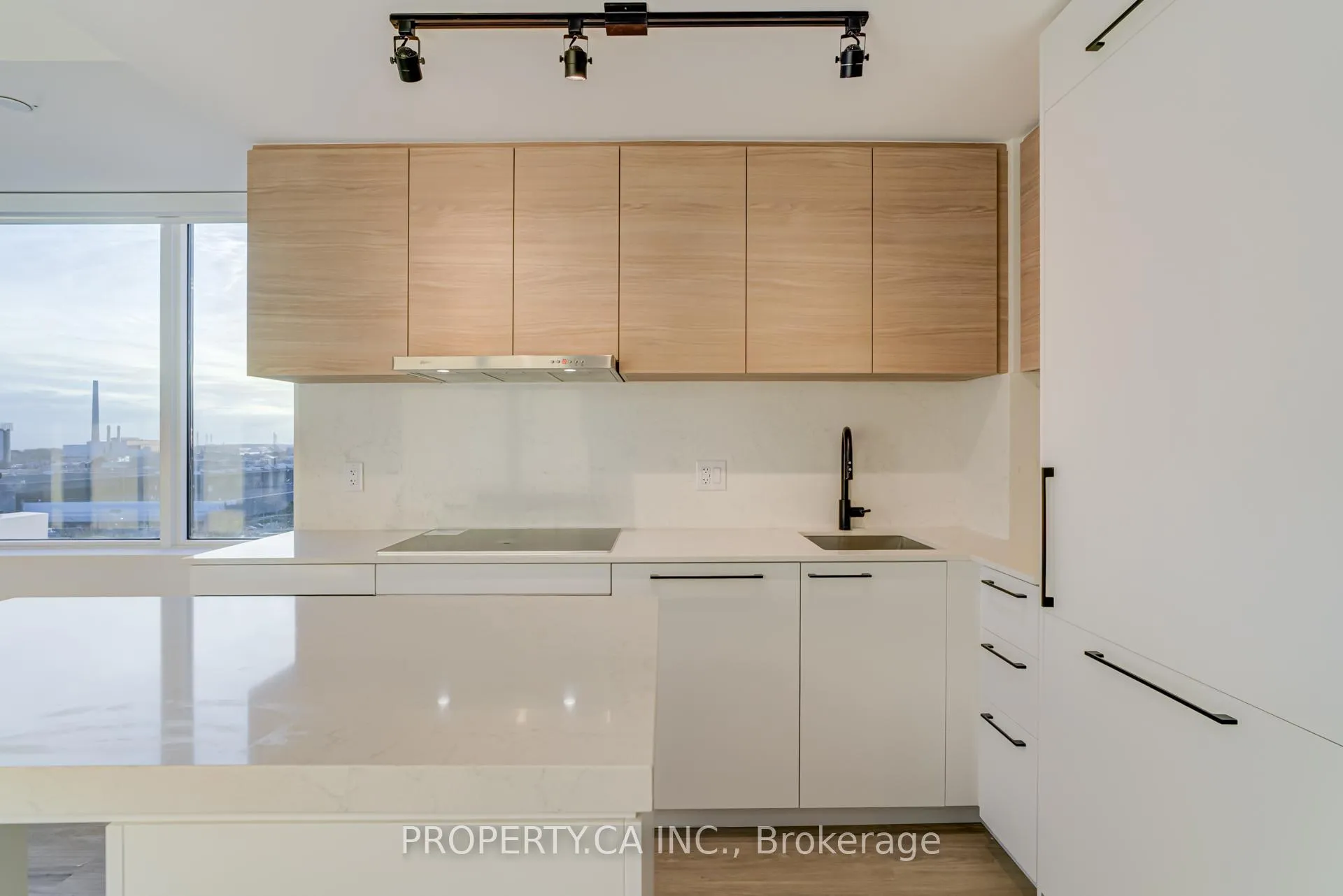 Photo 3 of Unit 1010, 1050 Eastern Avenue, Toronto, The Beaches — HOMEH