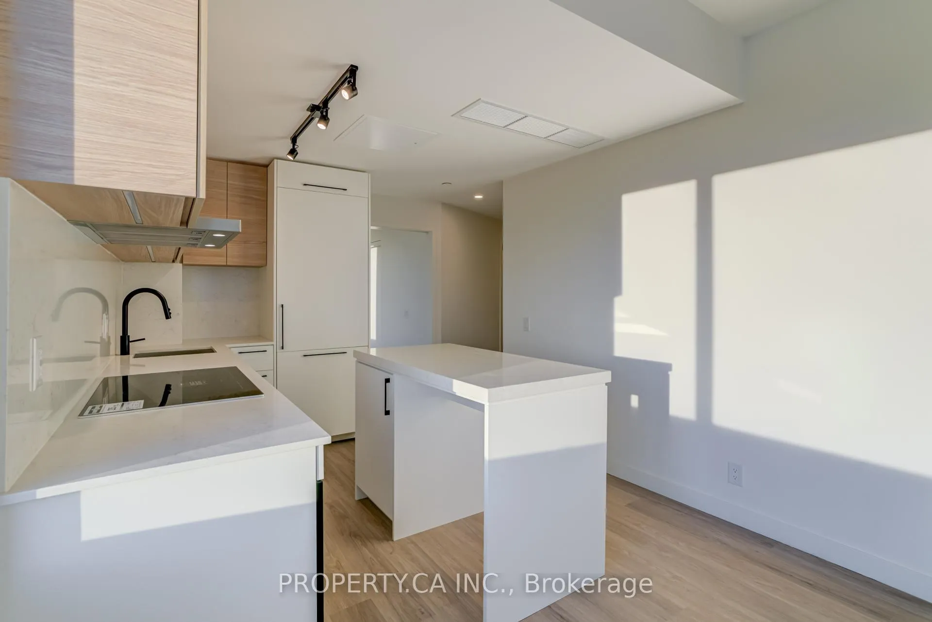 Photo 4 of Unit 1010, 1050 Eastern Avenue, Toronto, The Beaches — HOMEH