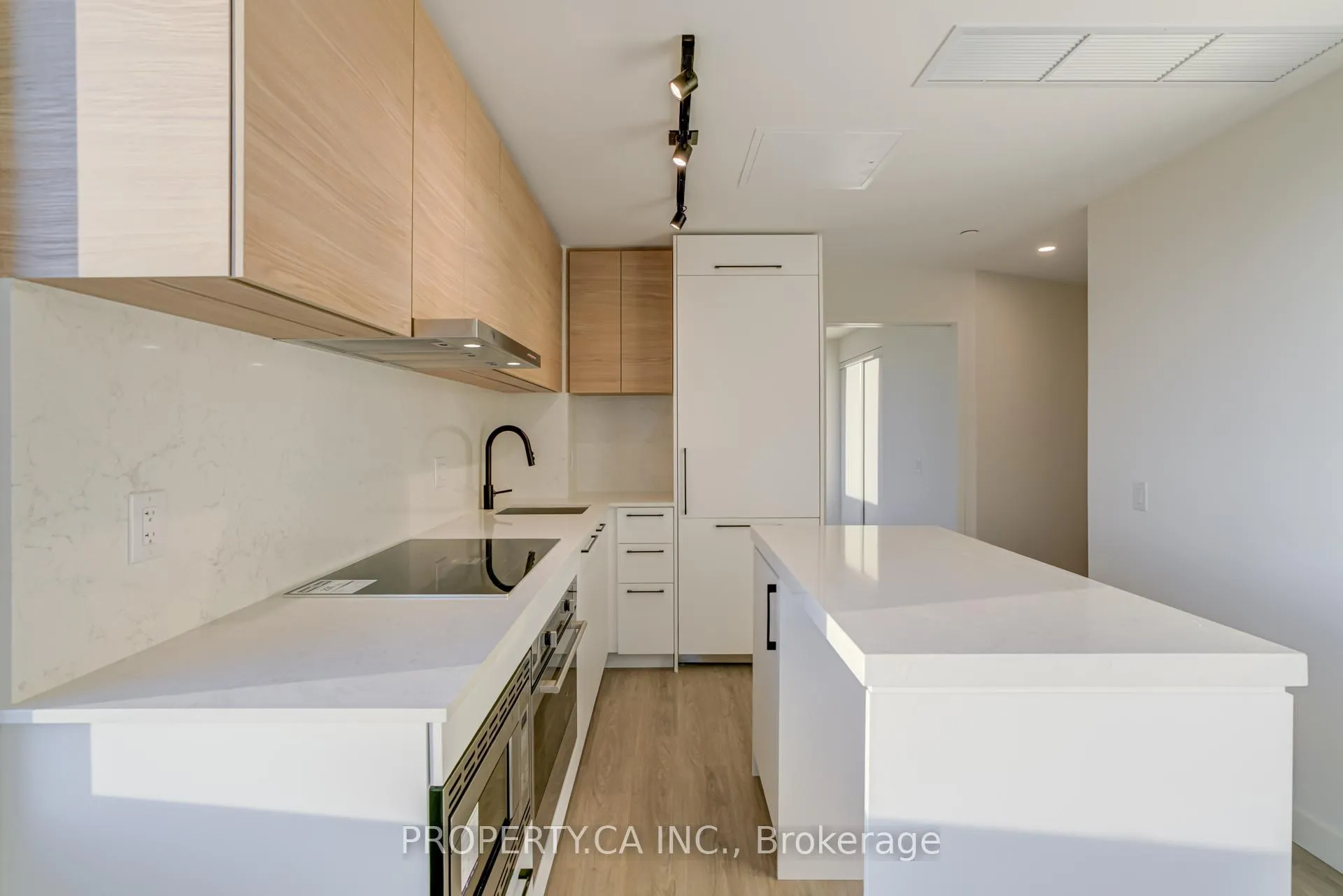 Photo 5 of Unit 1010, 1050 Eastern Avenue, Toronto, The Beaches — HOMEH