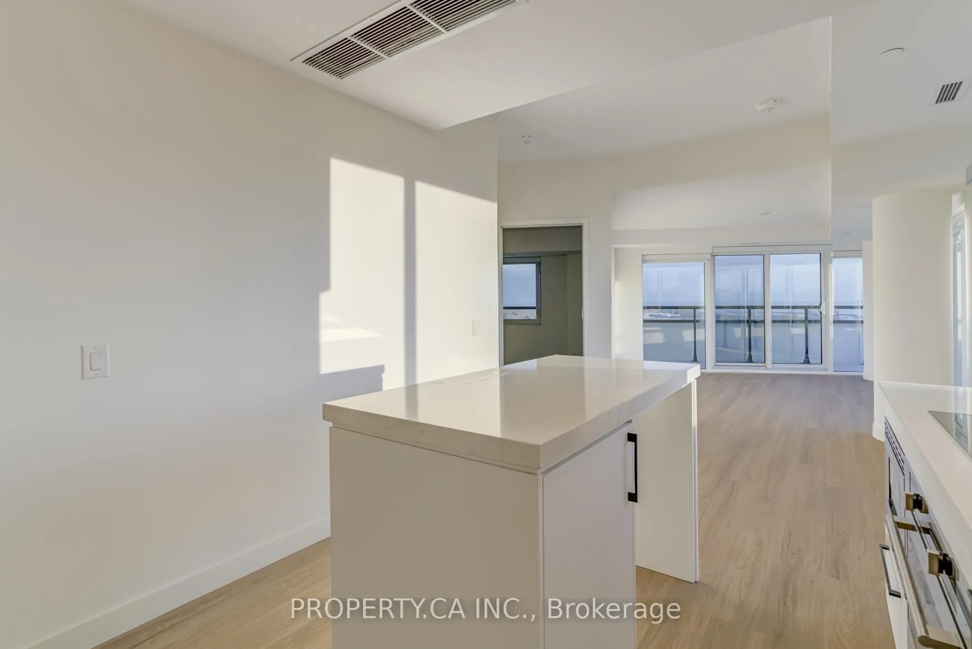 Photo 6 of Unit 1010, 1050 Eastern Avenue, Toronto, The Beaches — HOMEH