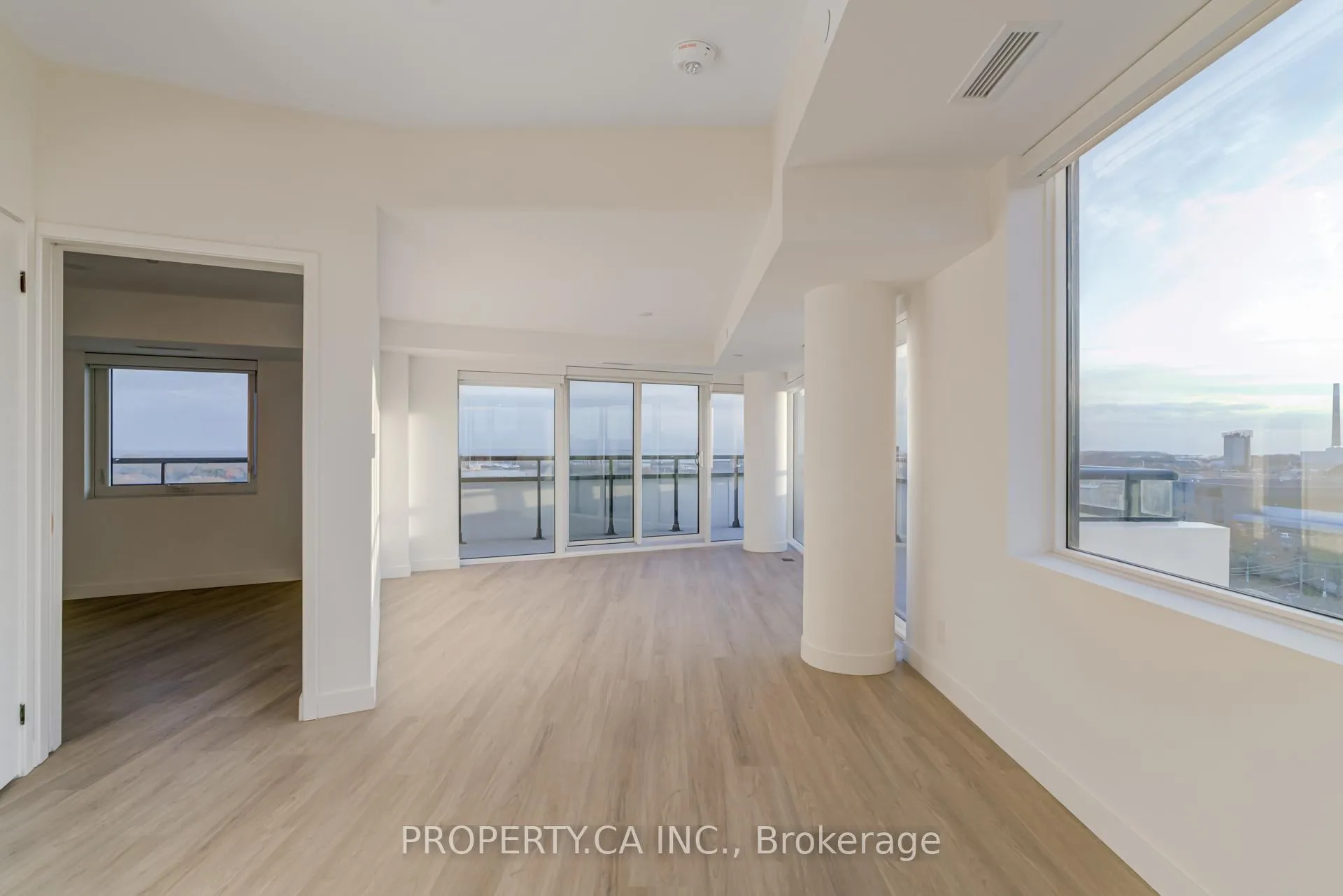 Photo 7 of Unit 1010, 1050 Eastern Avenue, Toronto, The Beaches — HOMEH