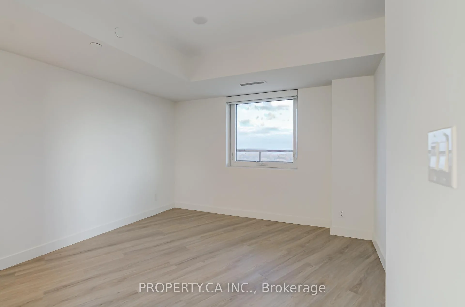 Photo 11 of Unit 1010, 1050 Eastern Avenue, Toronto, The Beaches — HOMEH