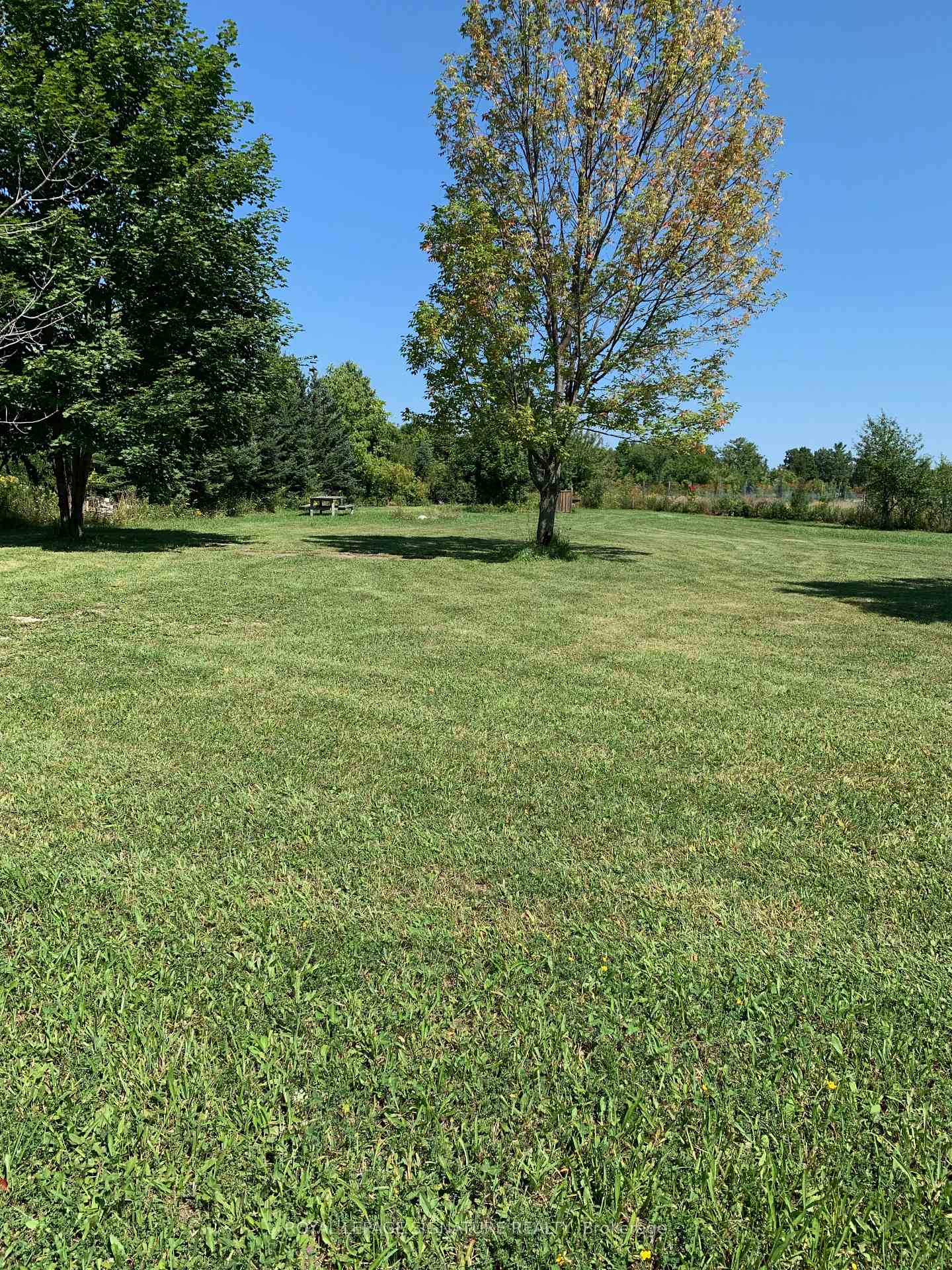 Front of Lot 32 Mighton Crt Pt 272