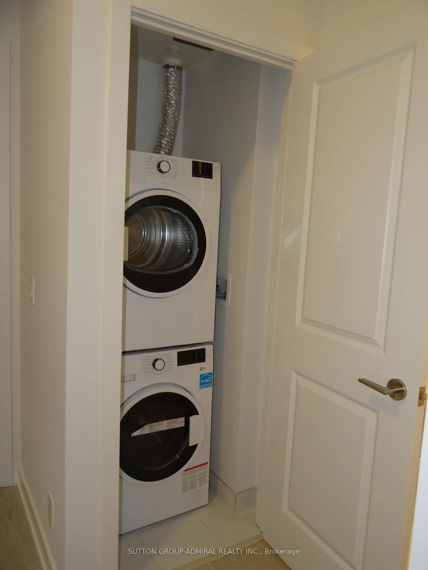Photo 8 of Unit 217, 30 Upper Mall Way, Vaughan, Brownridge — HOMEH