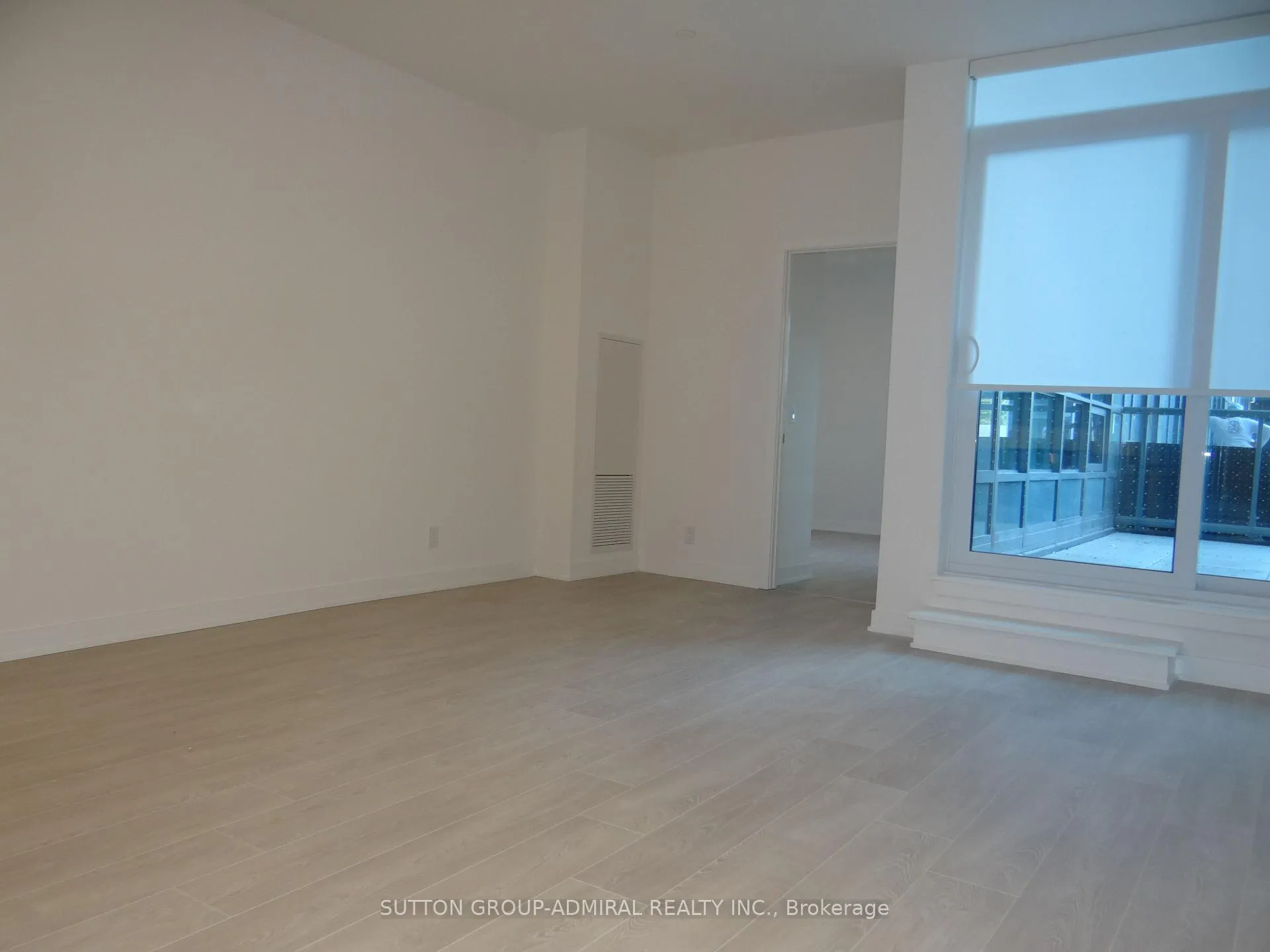 Photo 9 of Unit 217, 30 Upper Mall Way, Vaughan, Brownridge — HOMEH