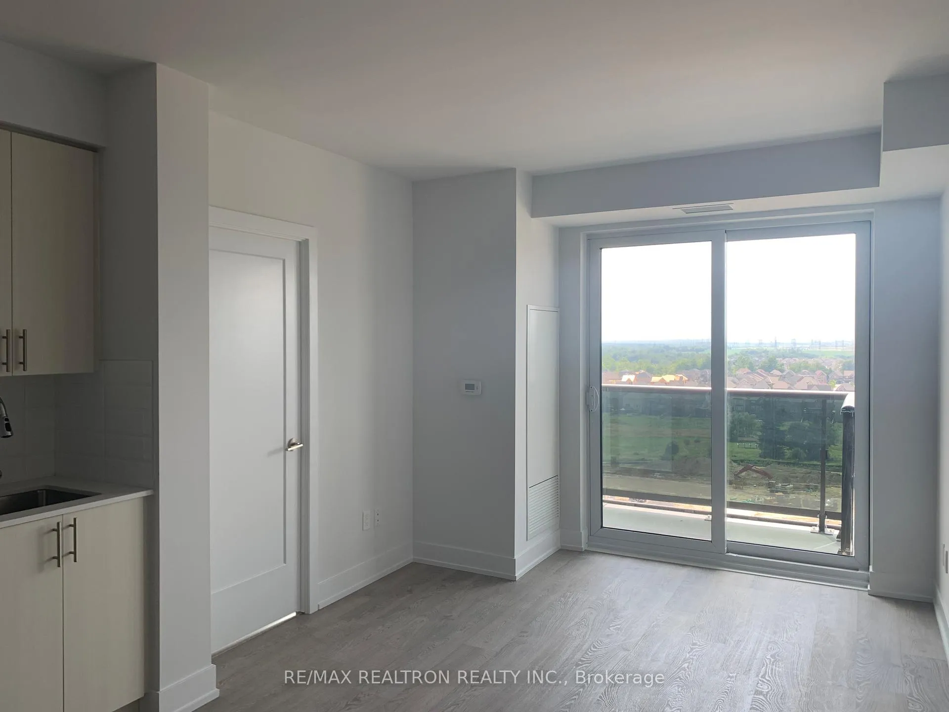 Photo 3 of Unit 1118, 2550 Simcoe Street, Oshawa, Windfields — HOMEH