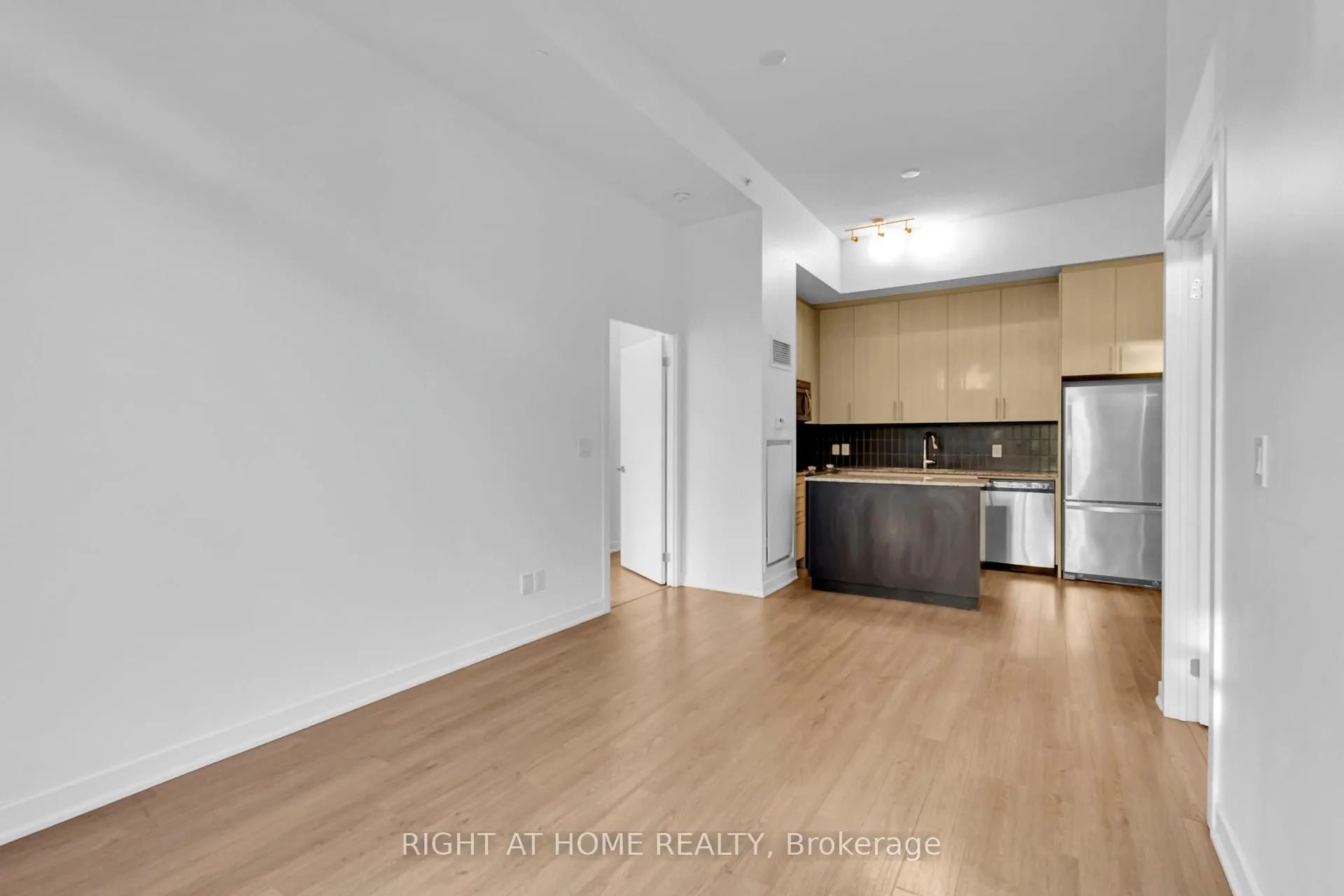 Photo 23 of Unit 105, 85 Duke Street W, Kitchener, City Commercial Core — HOMEH