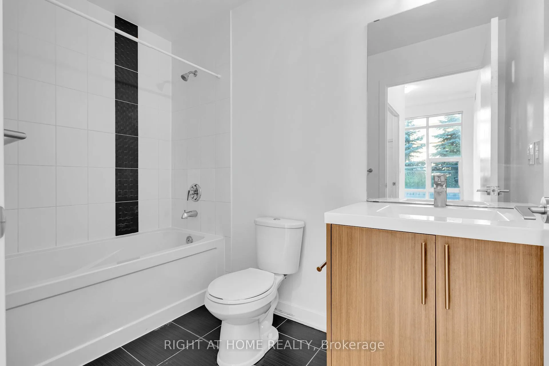 Photo 29 of Unit 105, 85 Duke Street W, Kitchener, City Commercial Core — HOMEH