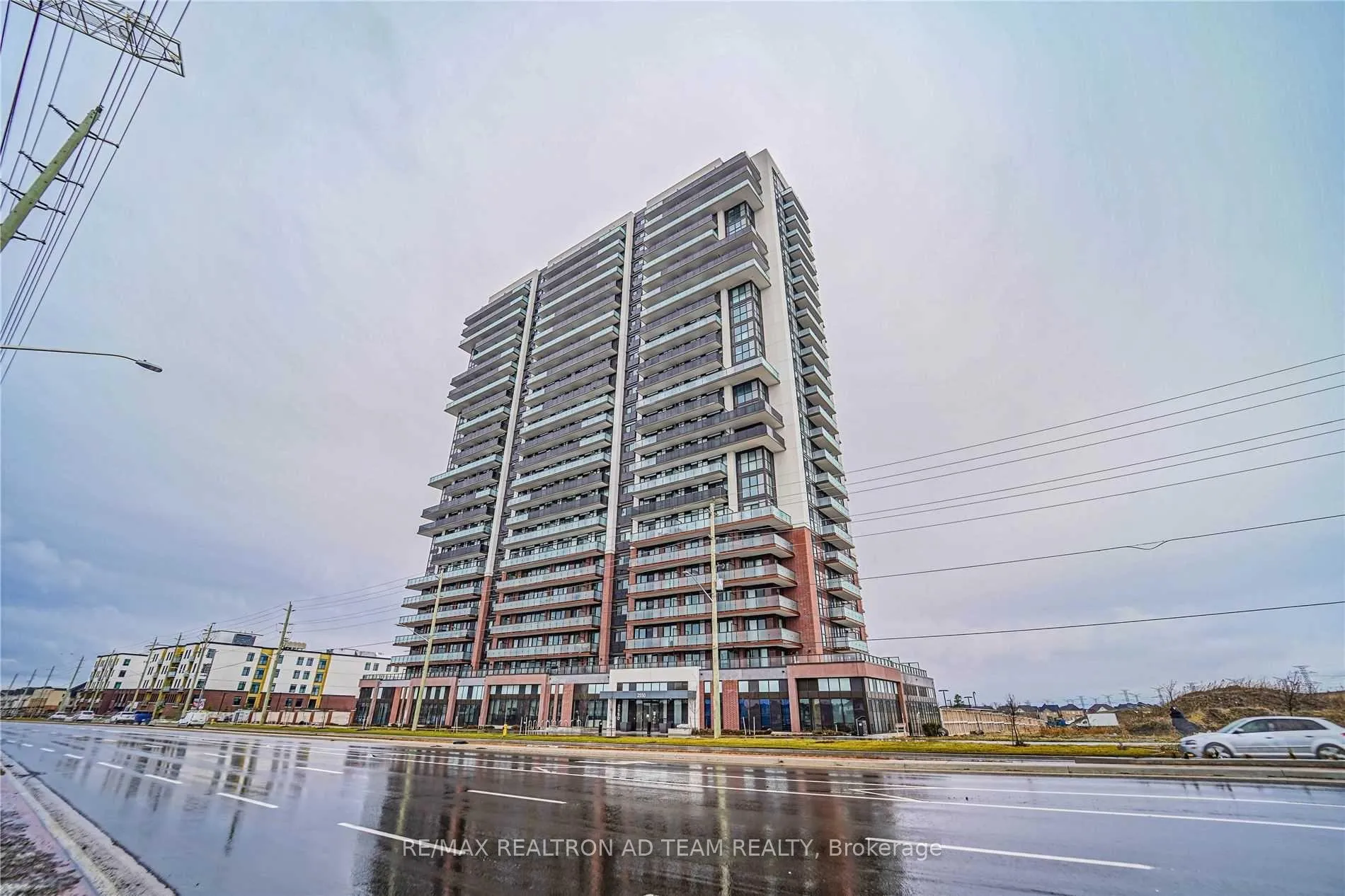 Photo 2 of Unit 1502, 2550 Simcoe Street N, Oshawa, Windfields — HOMEH