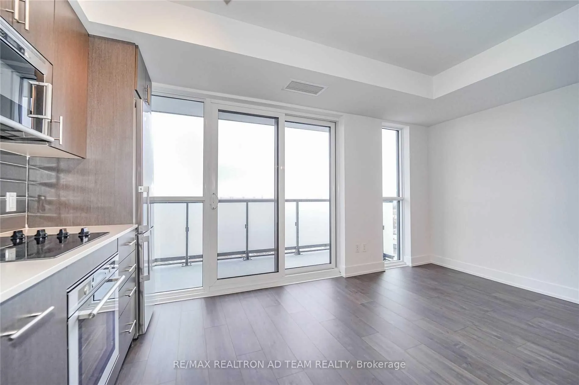 Photo 9 of Unit 1502, 2550 Simcoe Street N, Oshawa, Windfields — HOMEH