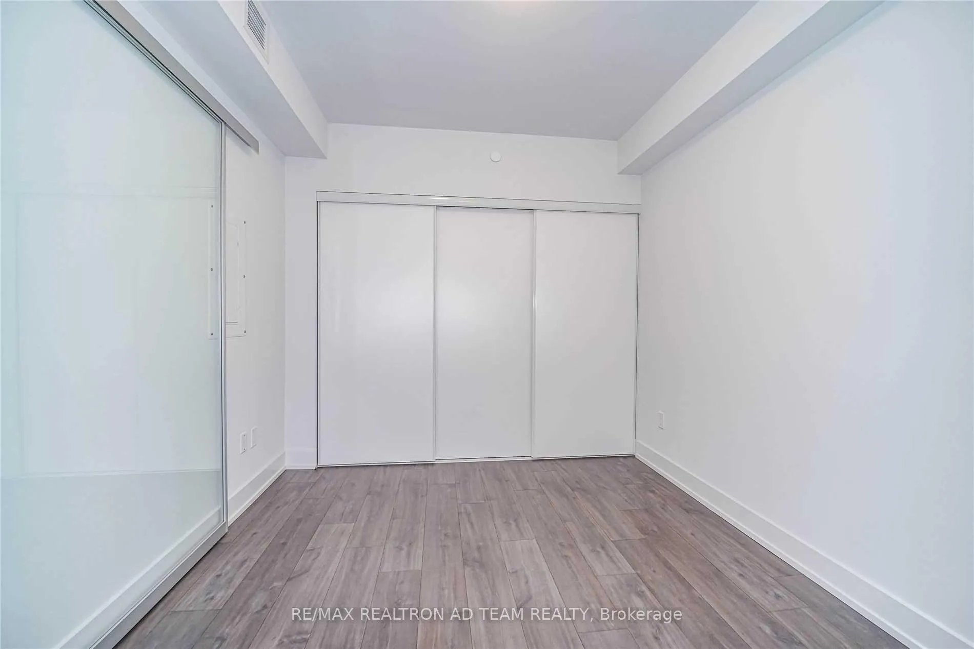 Photo 13 of Unit 1502, 2550 Simcoe Street N, Oshawa, Windfields — HOMEH