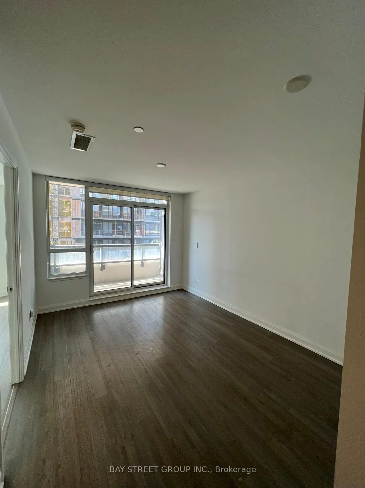 Photo 3 of Unit 327, 15 Water Walk Drive, Markham, Unionville — HOMEH