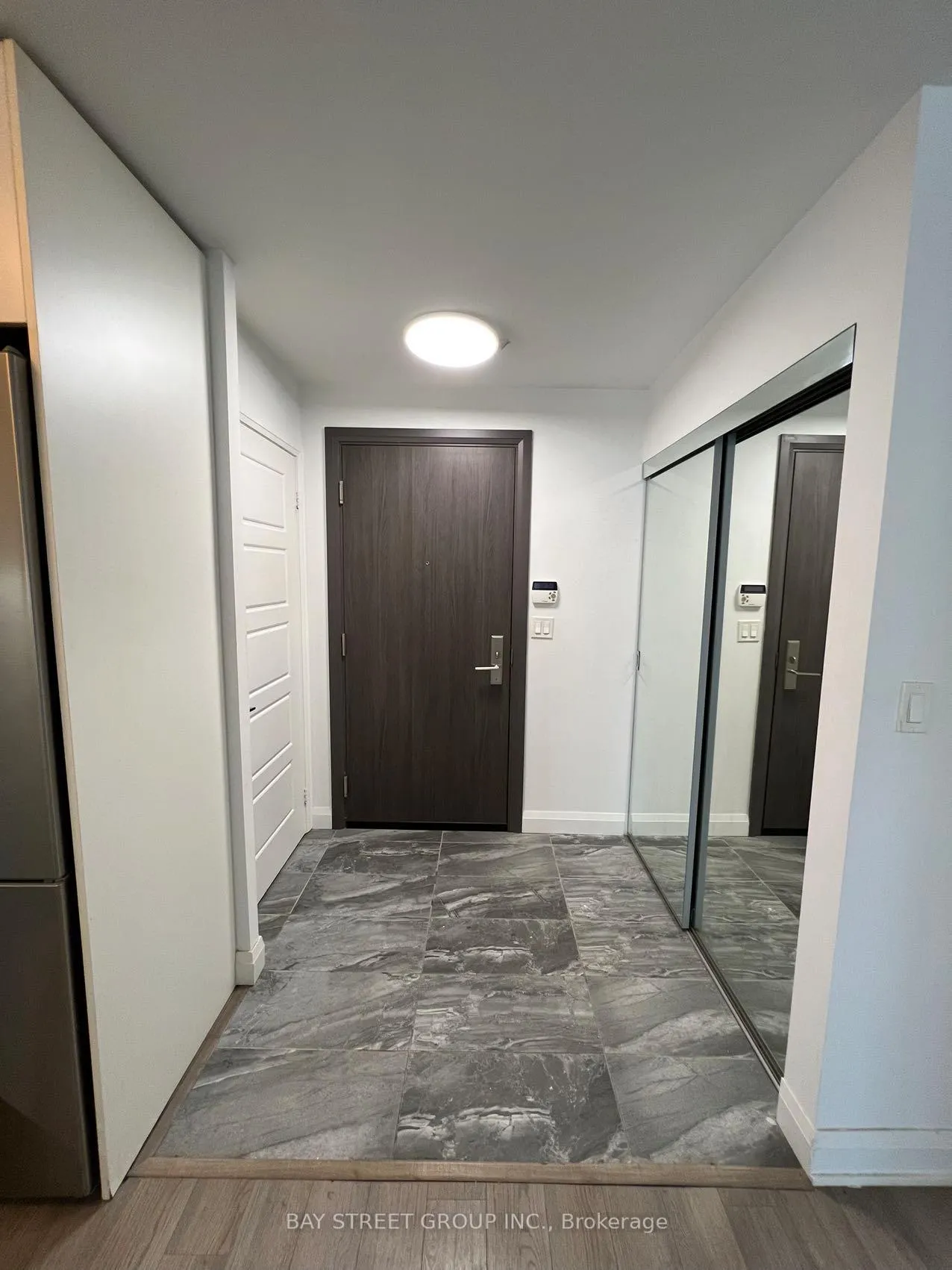 Photo 4 of Unit 327, 15 Water Walk Drive, Markham, Unionville — HOMEH