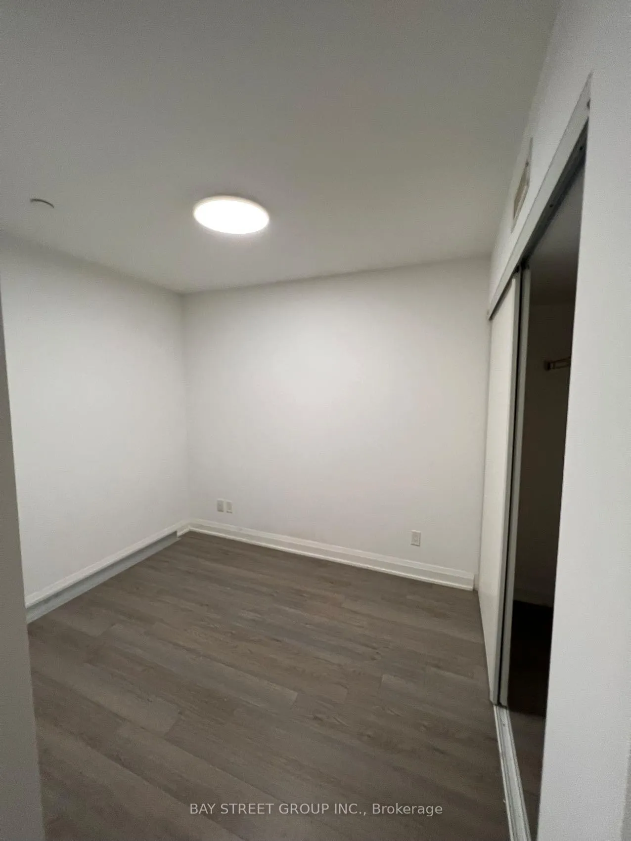 Photo 5 of Unit 327, 15 Water Walk Drive, Markham, Unionville — HOMEH