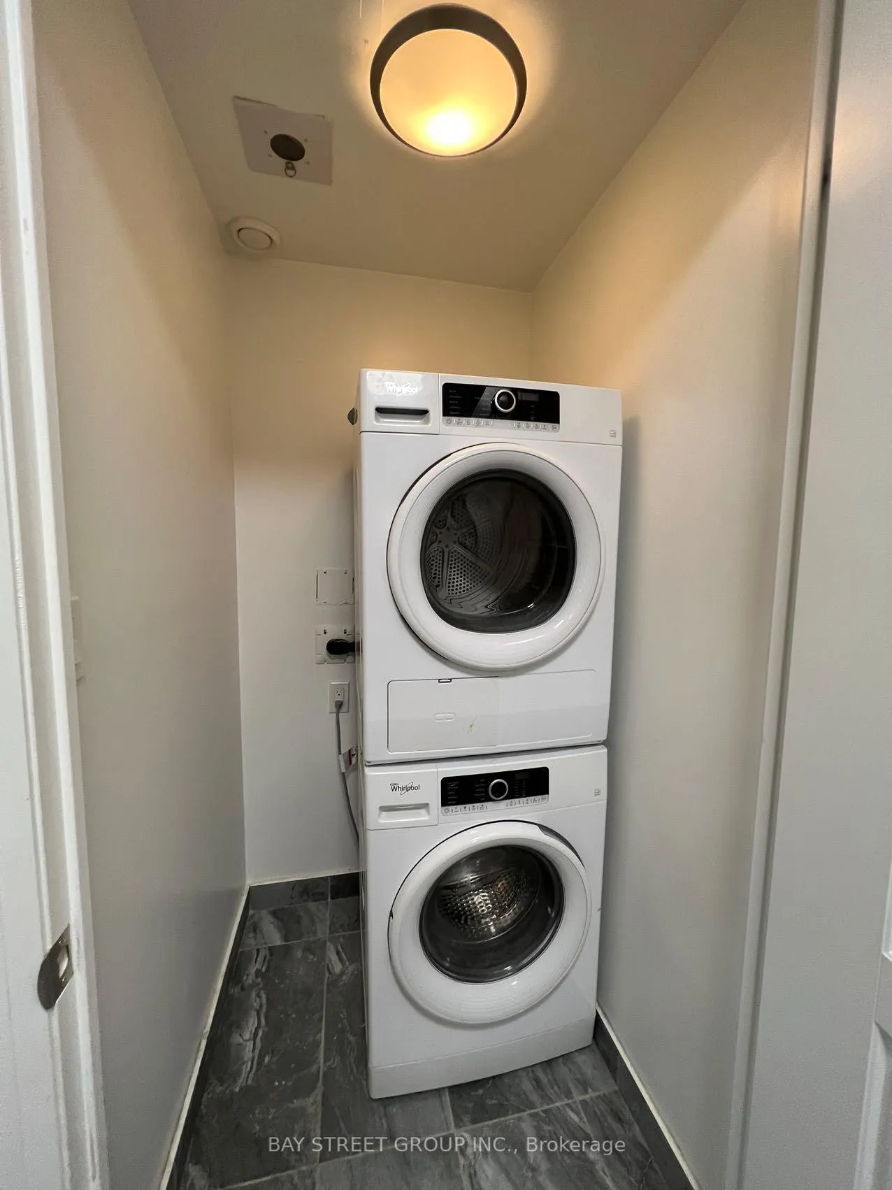 Photo 7 of Unit 327, 15 Water Walk Drive, Markham, Unionville — HOMEH