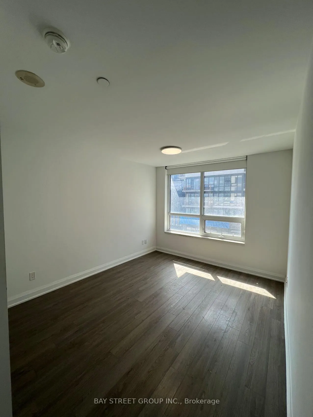 Photo 8 of Unit 327, 15 Water Walk Drive, Markham, Unionville — HOMEH
