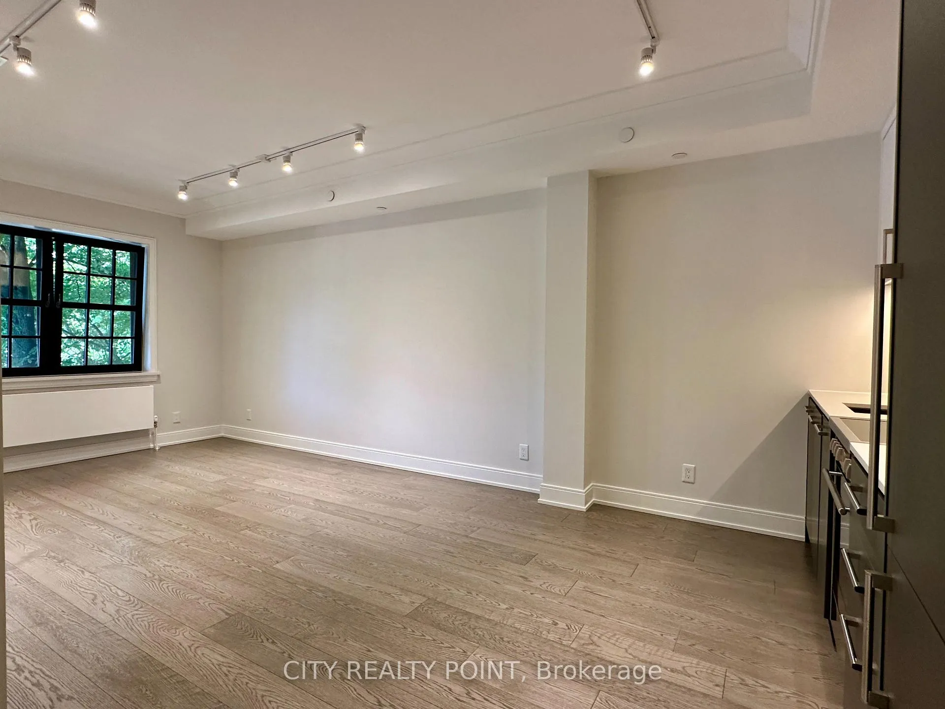 Photo 15 of Unit 110, 2 Clarendon Avenue, Toronto, Casa Loma — HOMEH