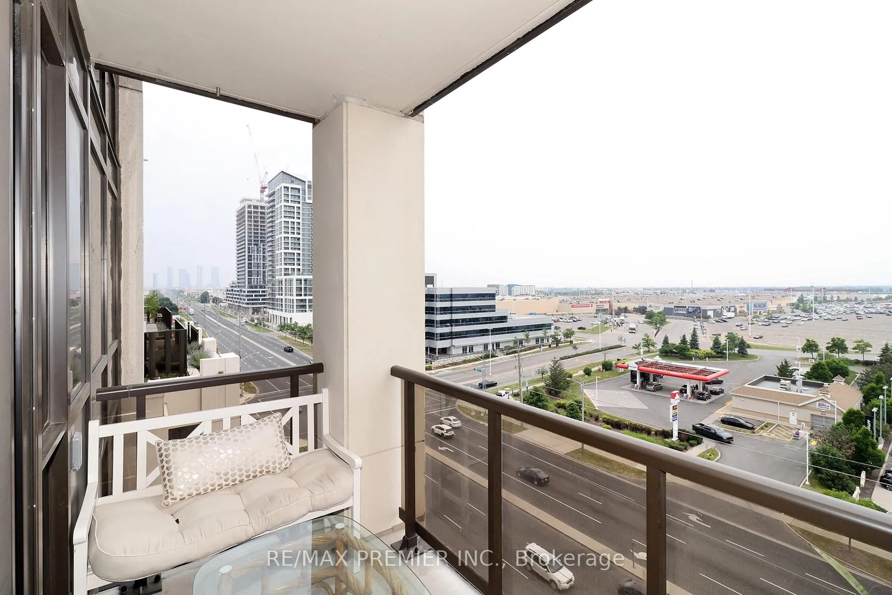 Photo 10 of Unit 809, 9085 Jane Street, Vaughan, Concord — HOMEH