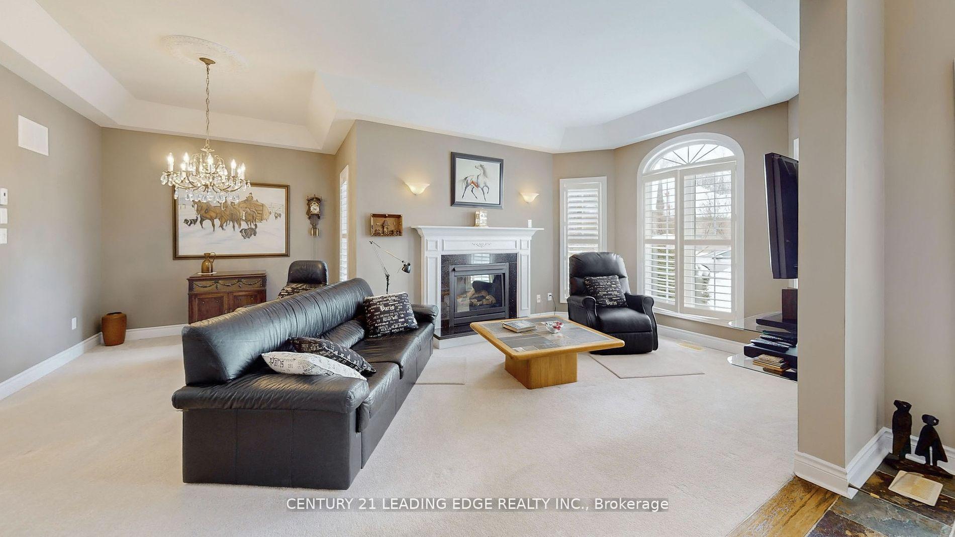 Photo 2 of 22 Putney Road, Caledon, Caledon East — HOMEH