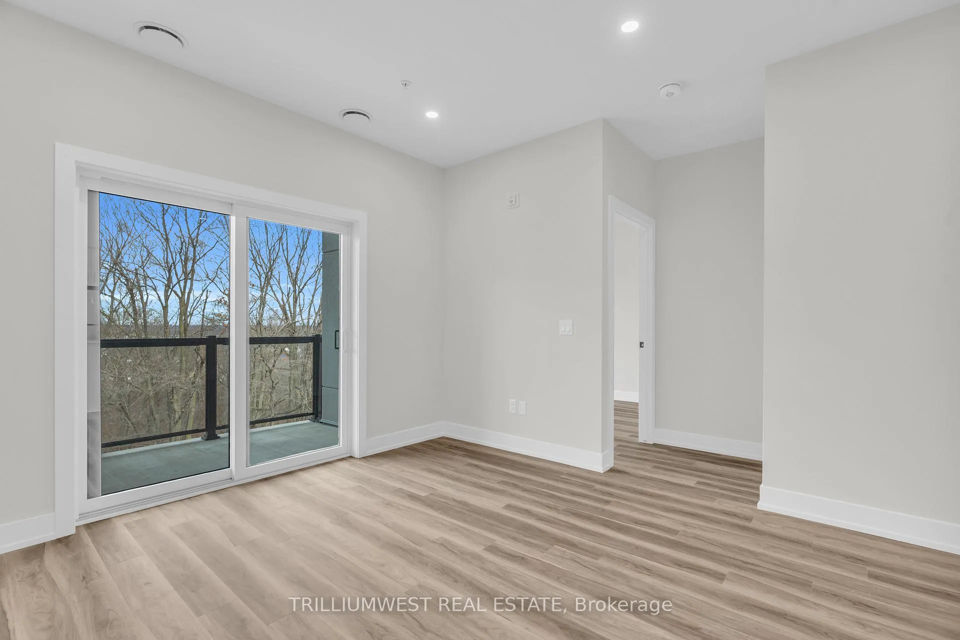 Photo 6 of Unit 503, 1100 Lackner Place, Kitchener — HOMEH