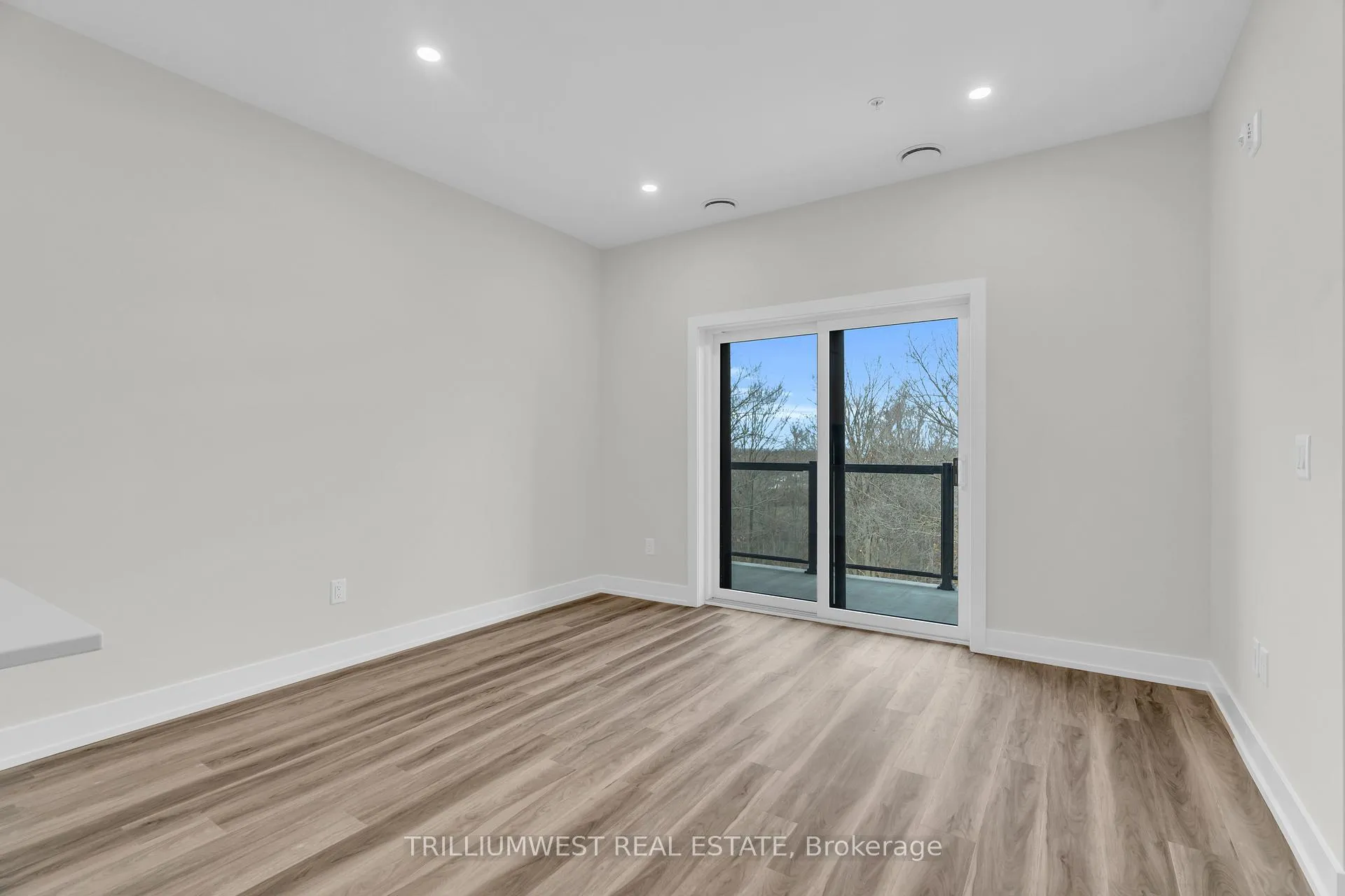 Photo 9 of Unit 503, 1100 Lackner Place, Kitchener — HOMEH