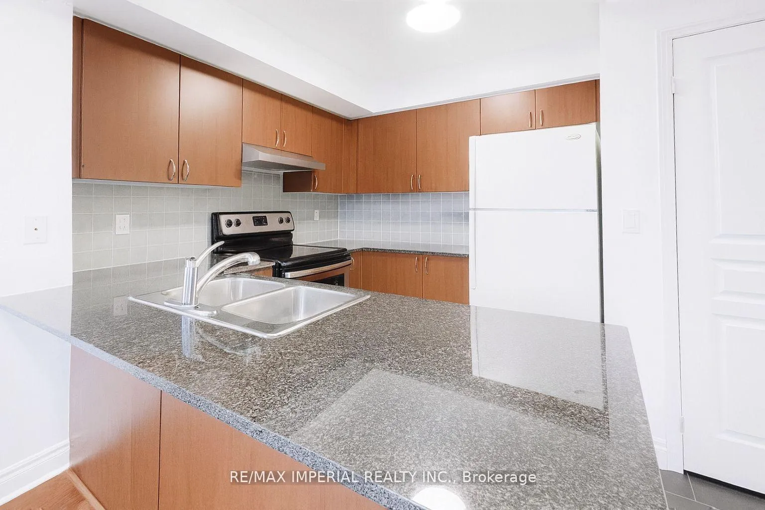 Photo 2 of Unit 606, 75 South Town Centre Boulevard, Markham, Unionville — HOMEH