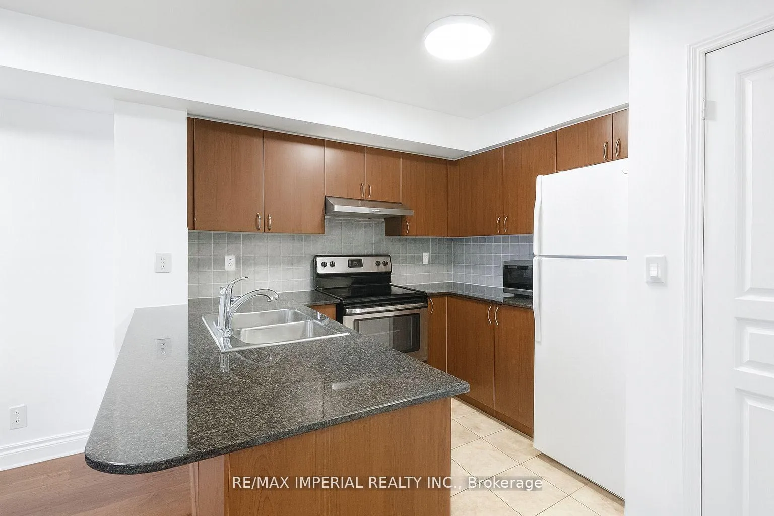 Photo 4 of Unit 606, 75 South Town Centre Boulevard, Markham, Unionville — HOMEH