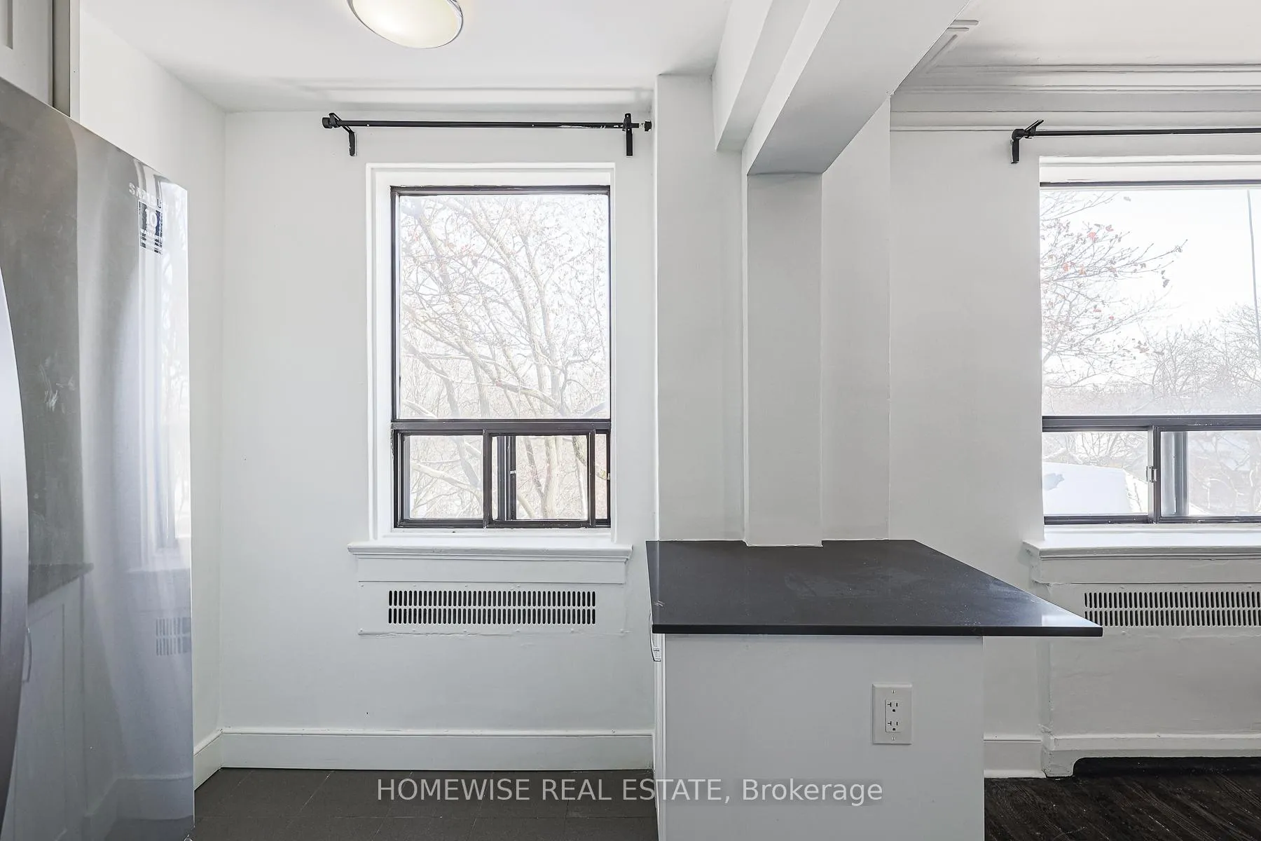 Photo 4 of Unit 407, 2837 Yonge Street, Toronto, Lawrence Park South — HOMEH