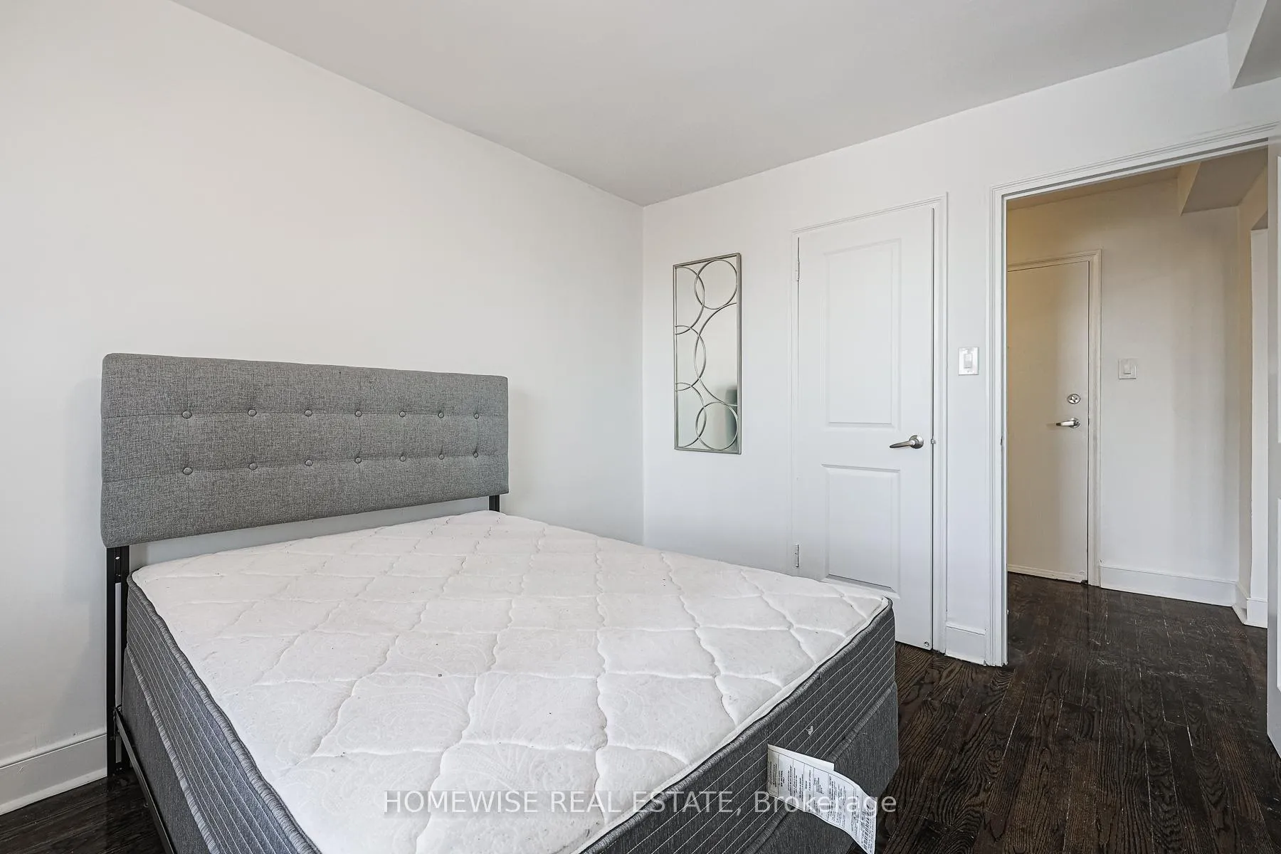 Photo 14 of Unit 407, 2837 Yonge Street, Toronto, Lawrence Park South — HOMEH