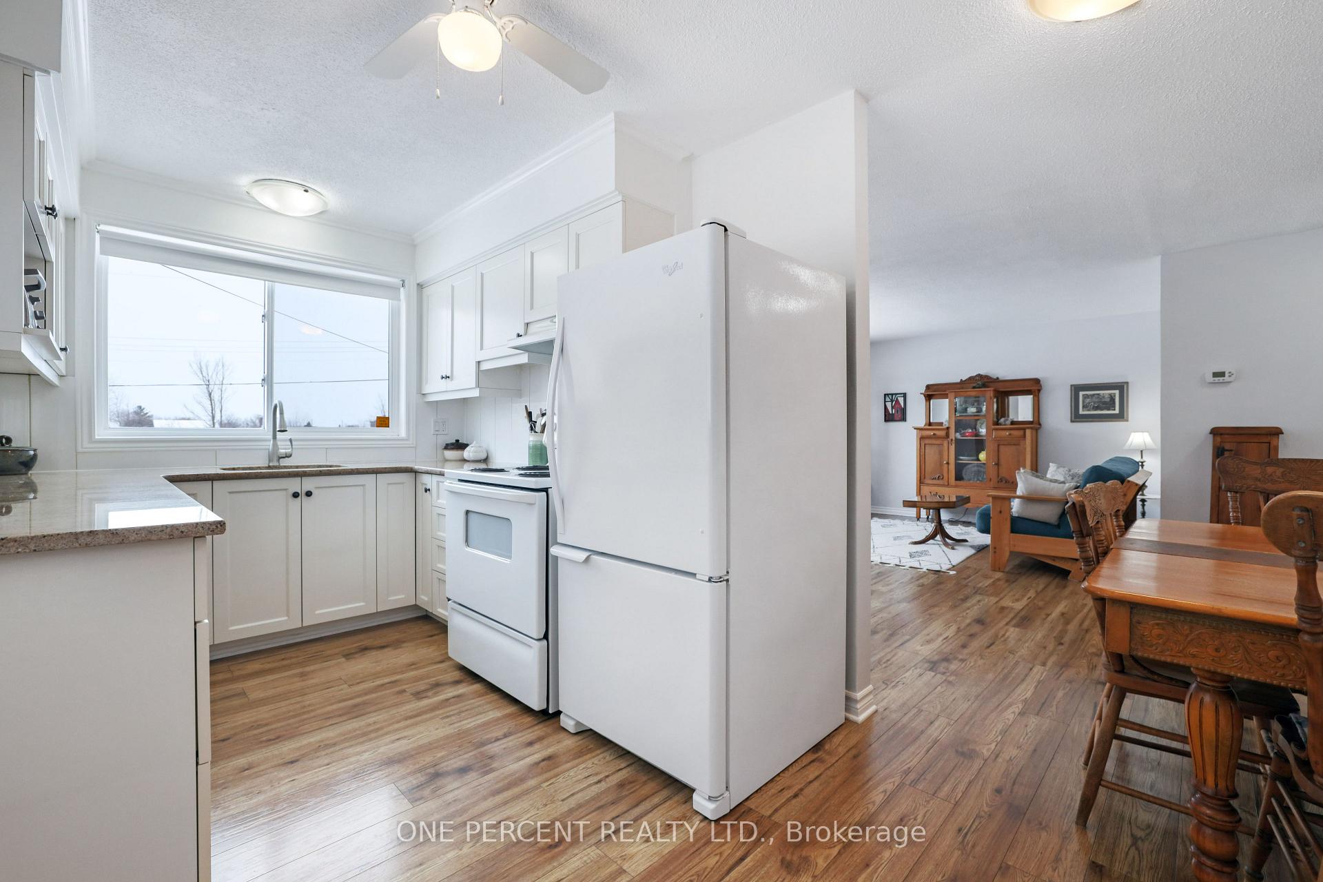Photo 14 of 220 Mclaren Street, Carleton Place — HOMEH
