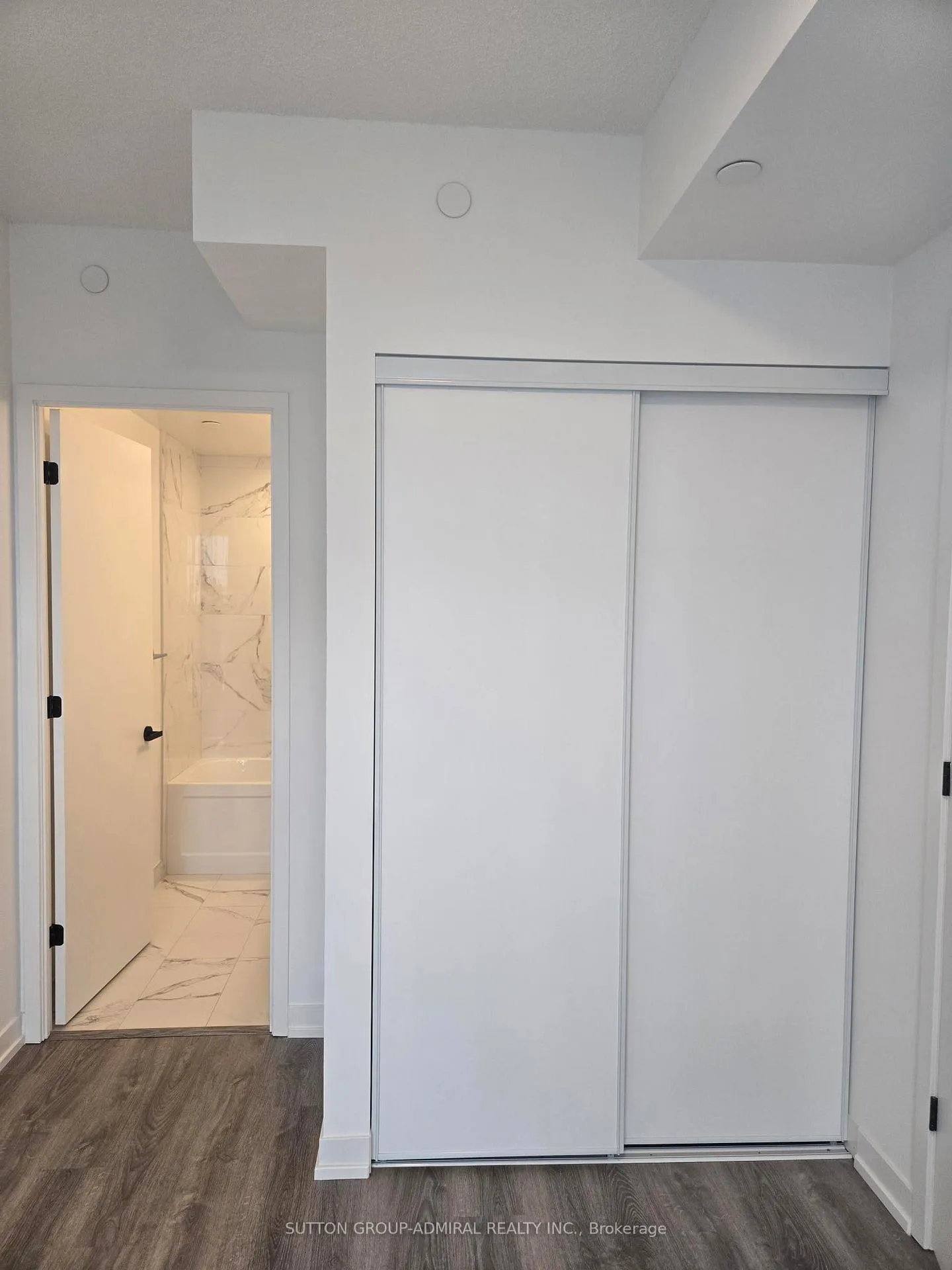 Photo 2 of Unit 502, 8 Interchange Way, Vaughan, Vaughan Corporate Centre — HOMEH