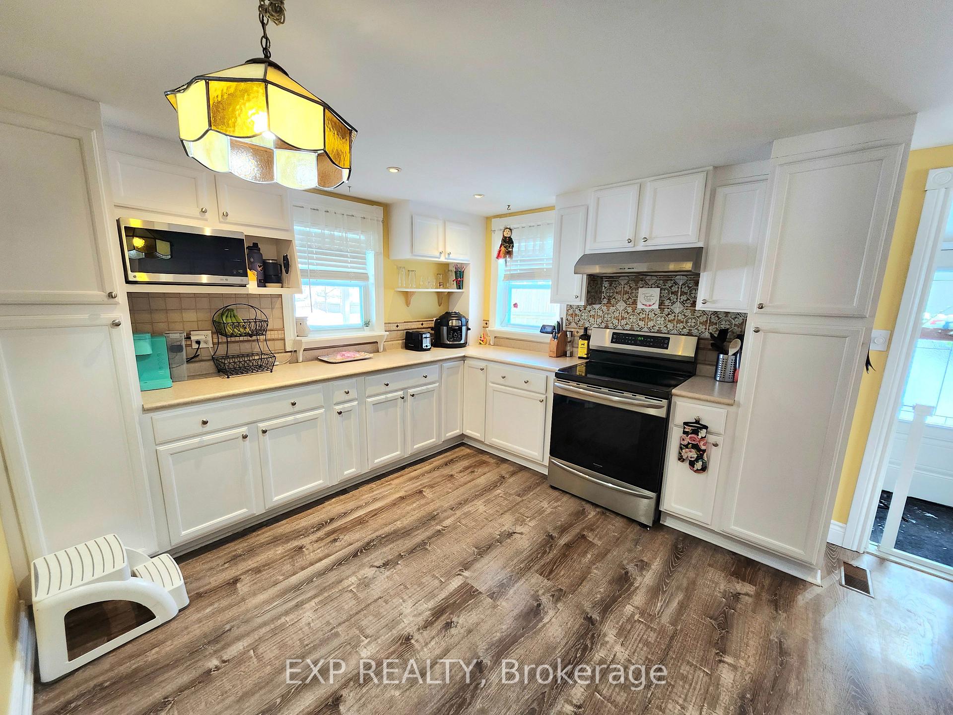 Photo 6 of 2057 Dundas Street, Edwardsburgh/Cardinal, Town of Cardinal — HOMEH