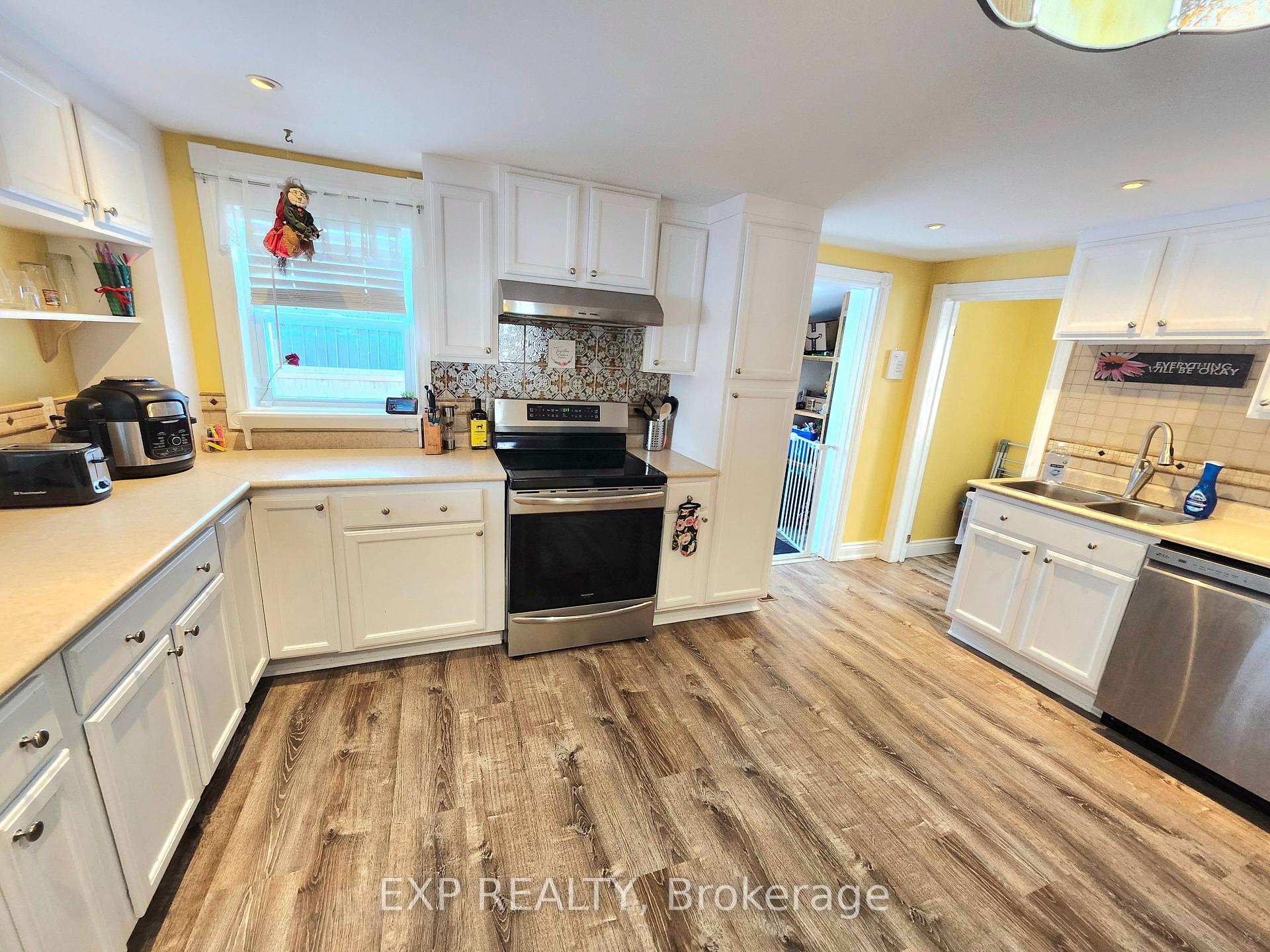Photo 8 of 2057 Dundas Street, Edwardsburgh/Cardinal, Town of Cardinal — HOMEH