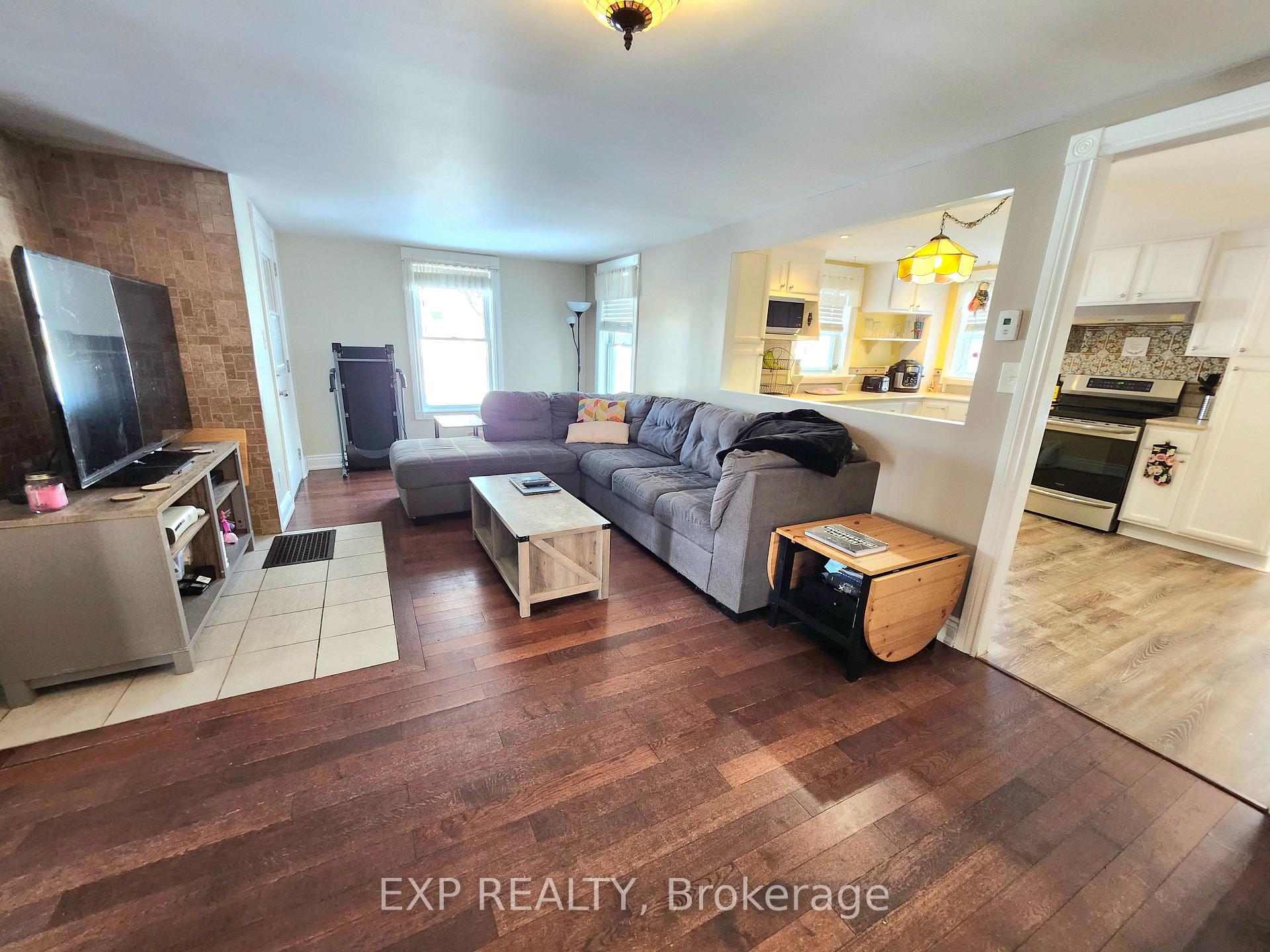 Photo 14 of 2057 Dundas Street, Edwardsburgh/Cardinal, Town of Cardinal — HOMEH