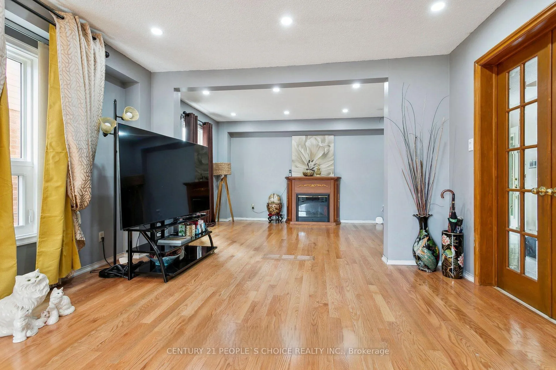 Photo 6 of 85 Acadian Heights, Brampton, Fletcher's Creek South — HOMEH