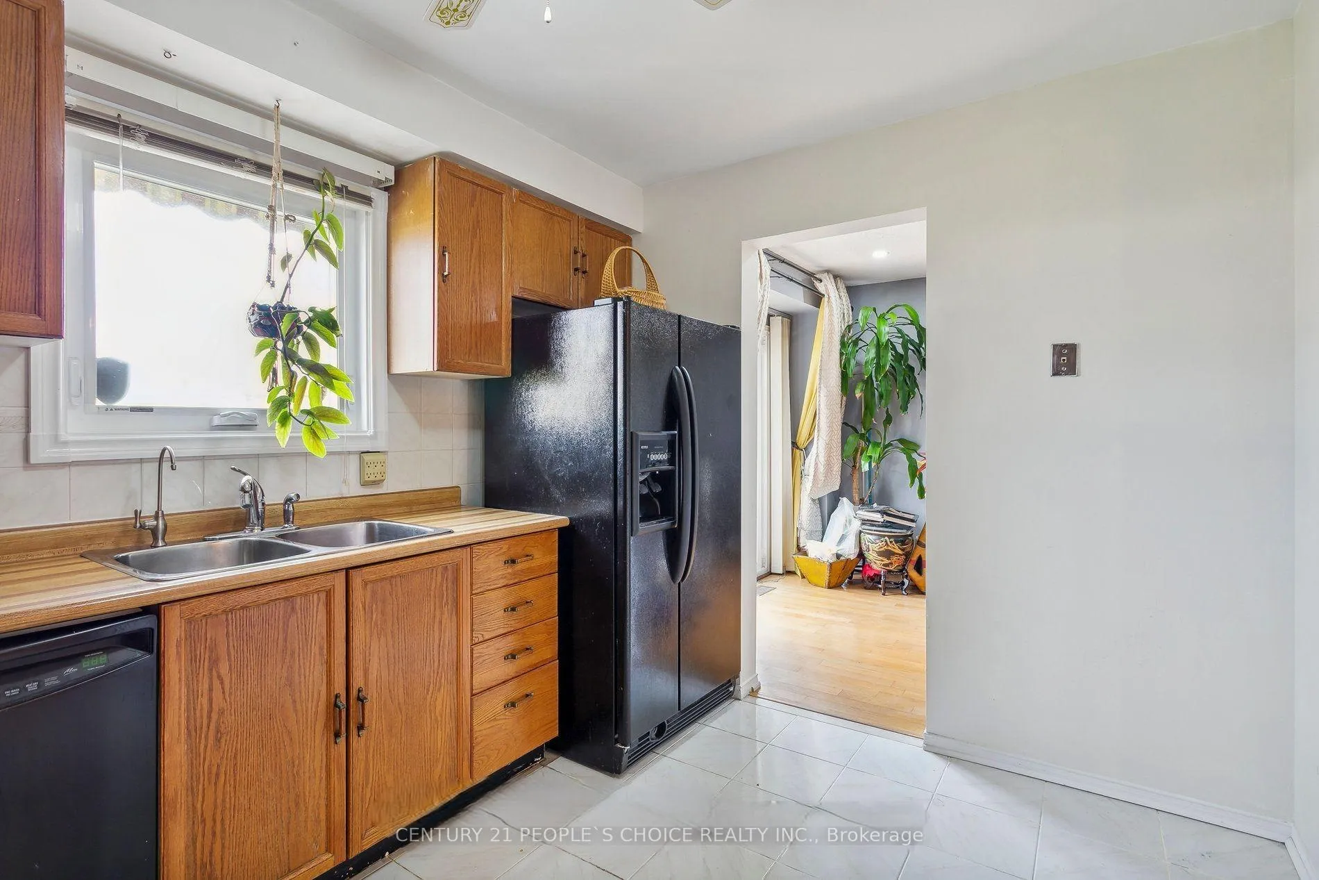 Photo 9 of 85 Acadian Heights, Brampton, Fletcher's Creek South — HOMEH