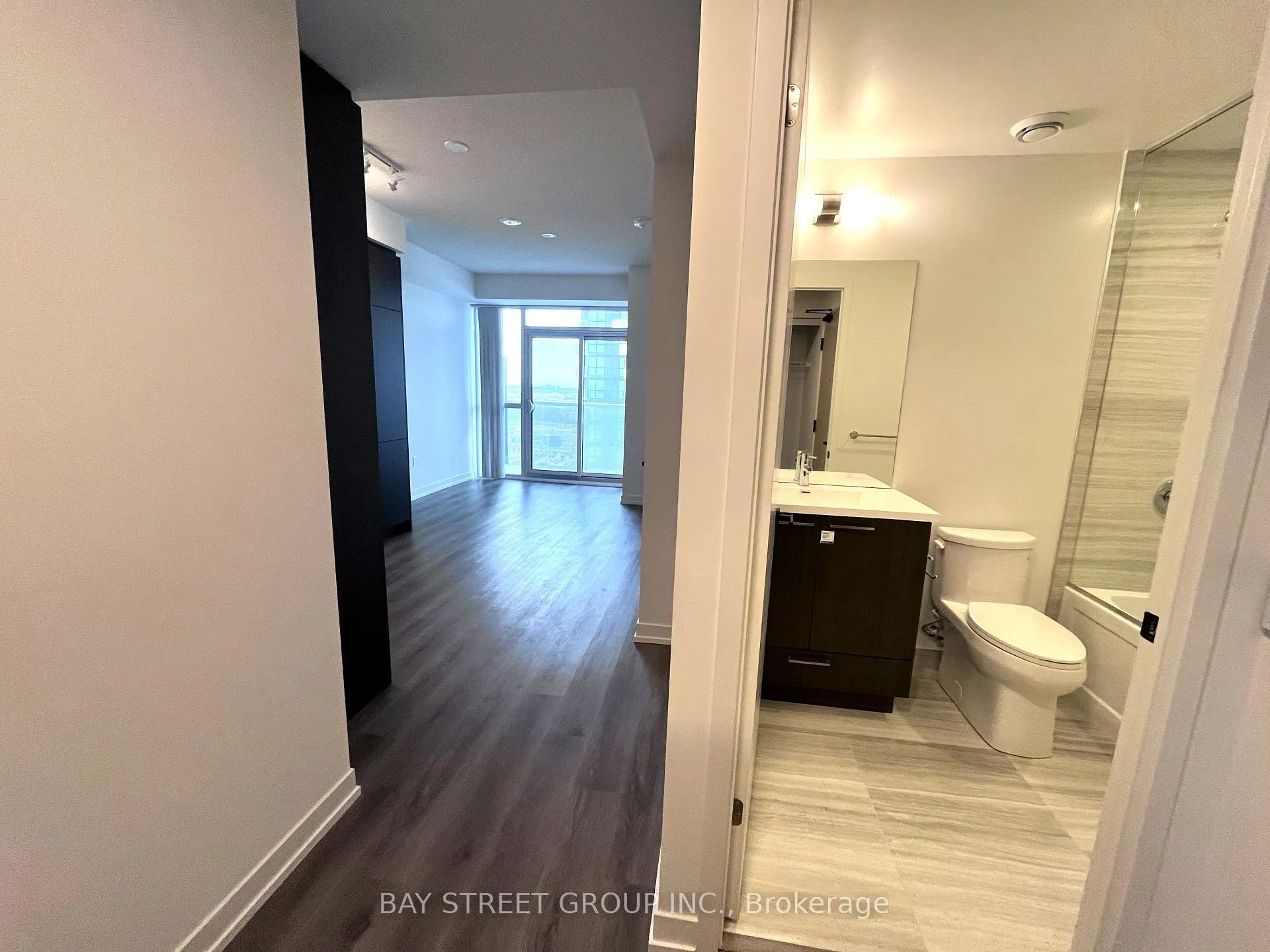 Photo 8 of Unit 2001, 225 Commerce Street, Vaughan, Vaughan Corporate Centre — HOMEH