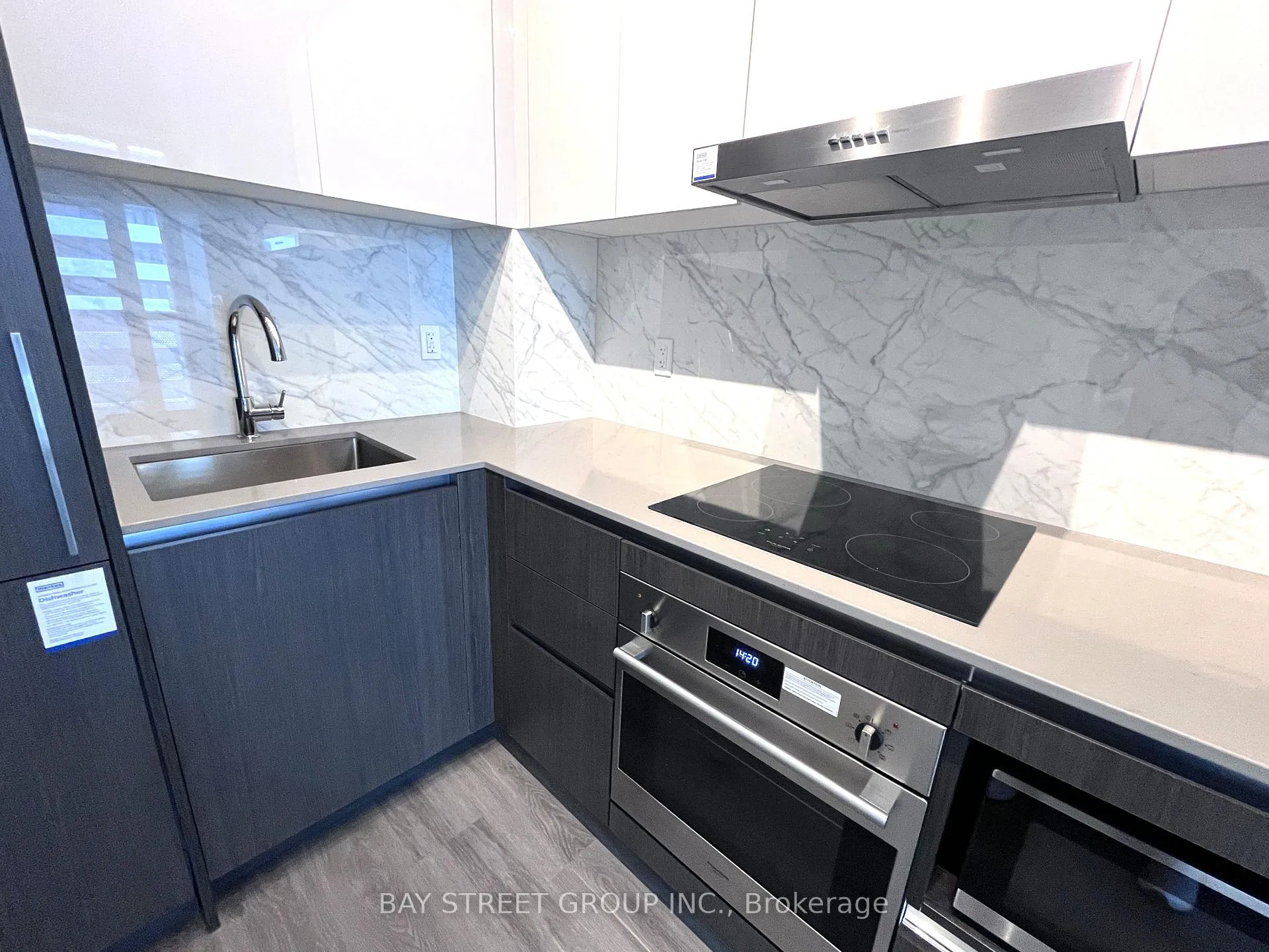 Photo 11 of Unit 2001, 225 Commerce Street, Vaughan, Vaughan Corporate Centre — HOMEH