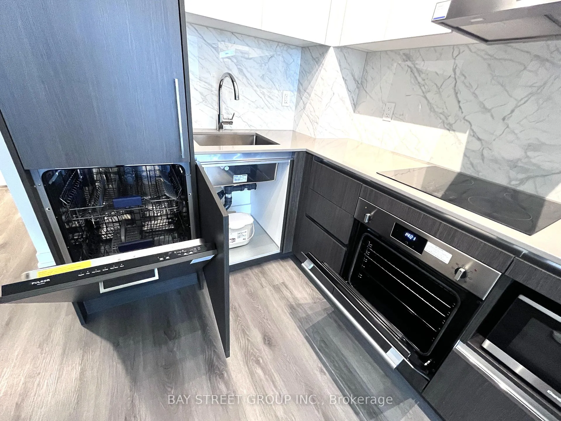 Photo 12 of Unit 2001, 225 Commerce Street, Vaughan, Vaughan Corporate Centre — HOMEH